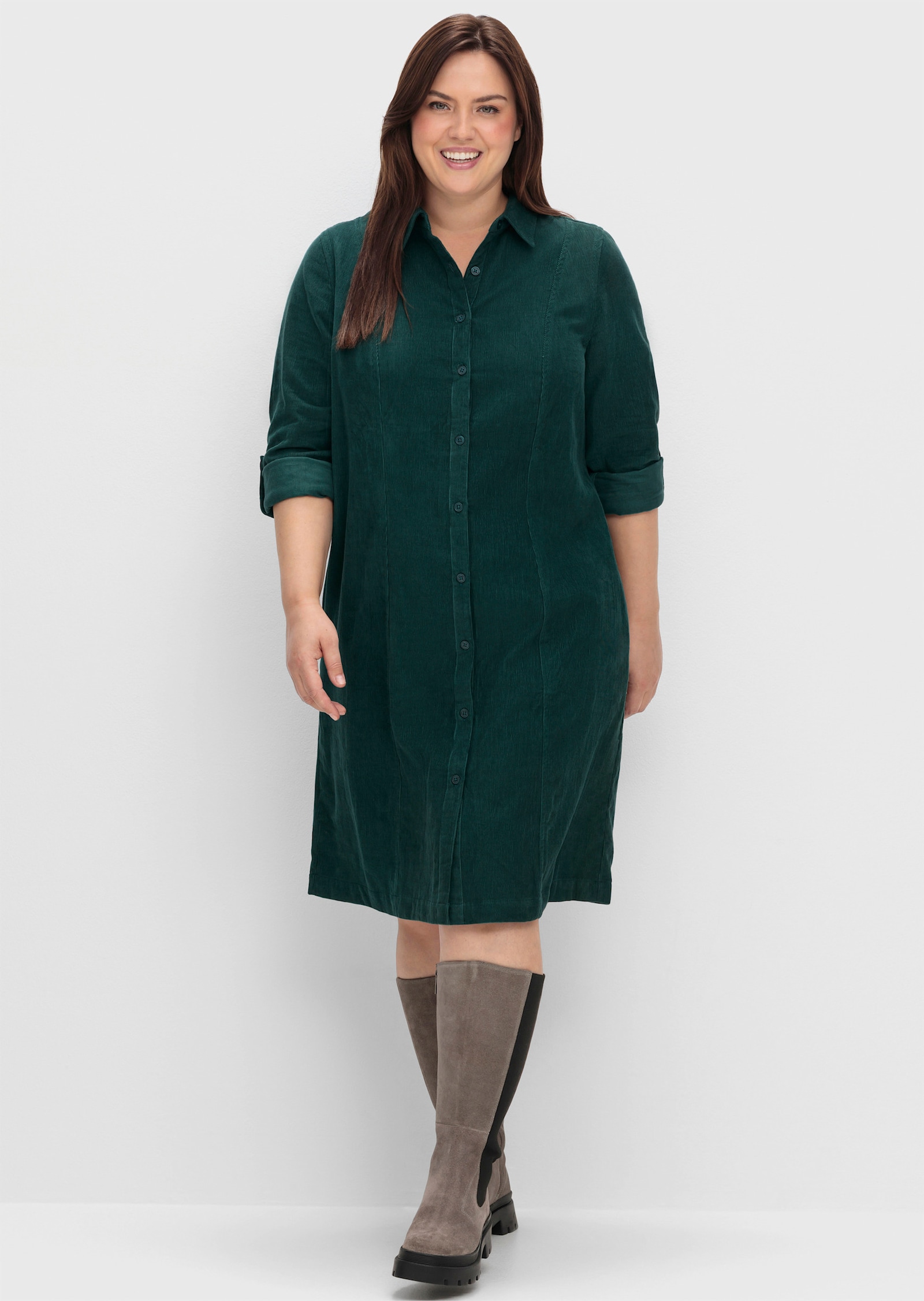 sheego Robe-chemiser en velours côtelé doux - vert foncé