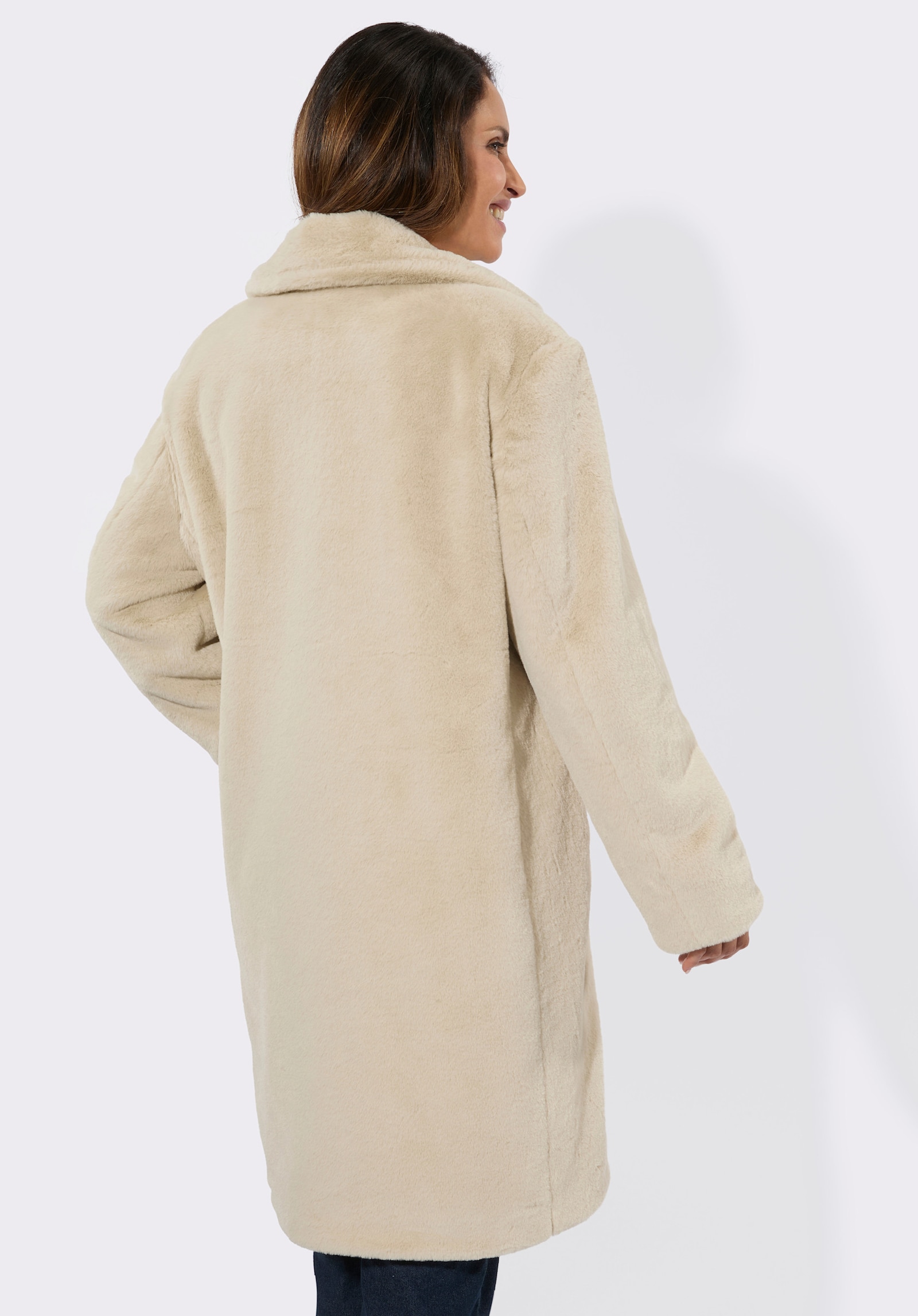 Fellimitatmantel in weiter Silhouette - sand
