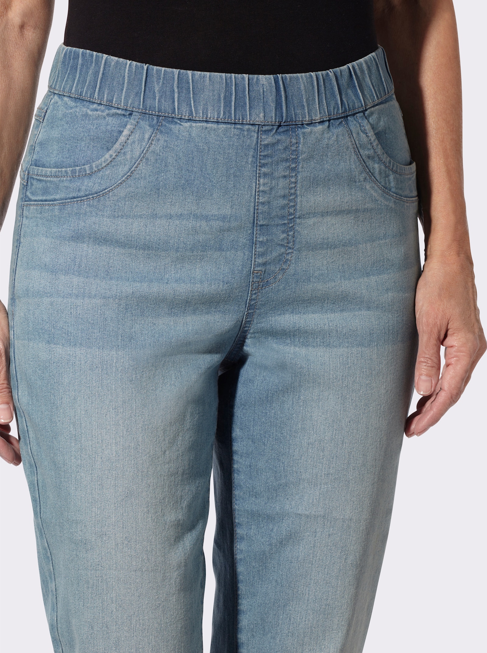 Schlupfjeans mit geradem Bein - blue-bleached