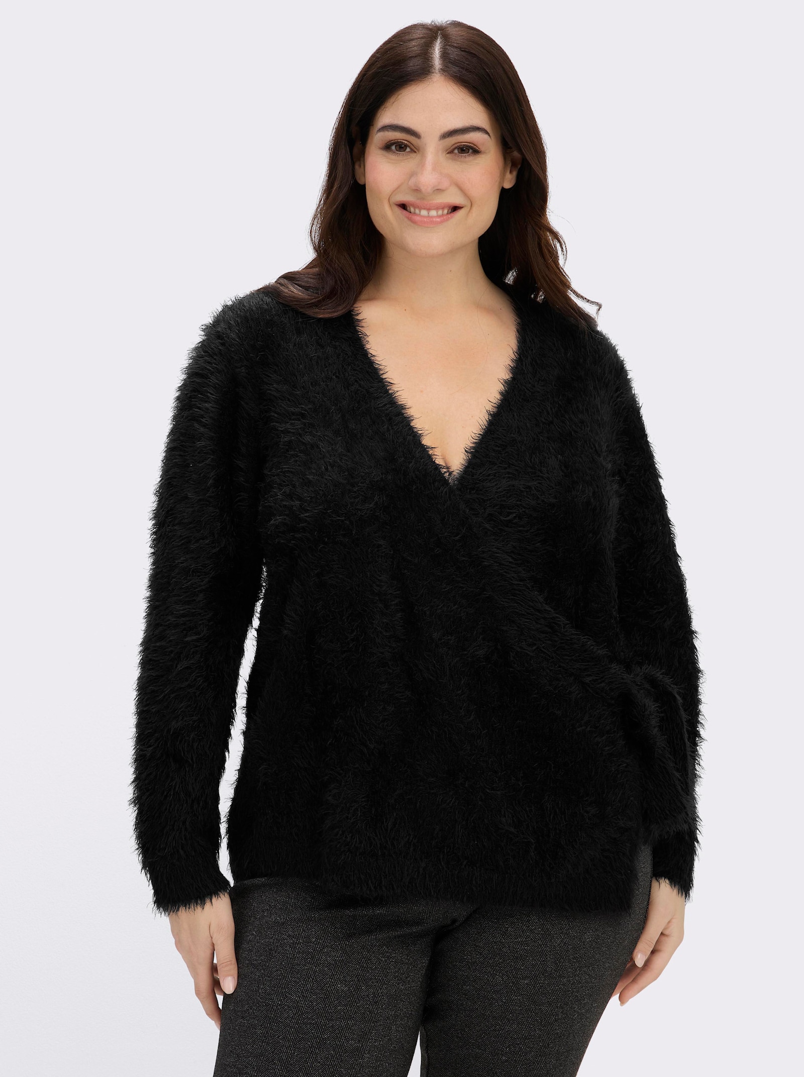 sheego Wickelpullover mit Flauschgarn - schwarz