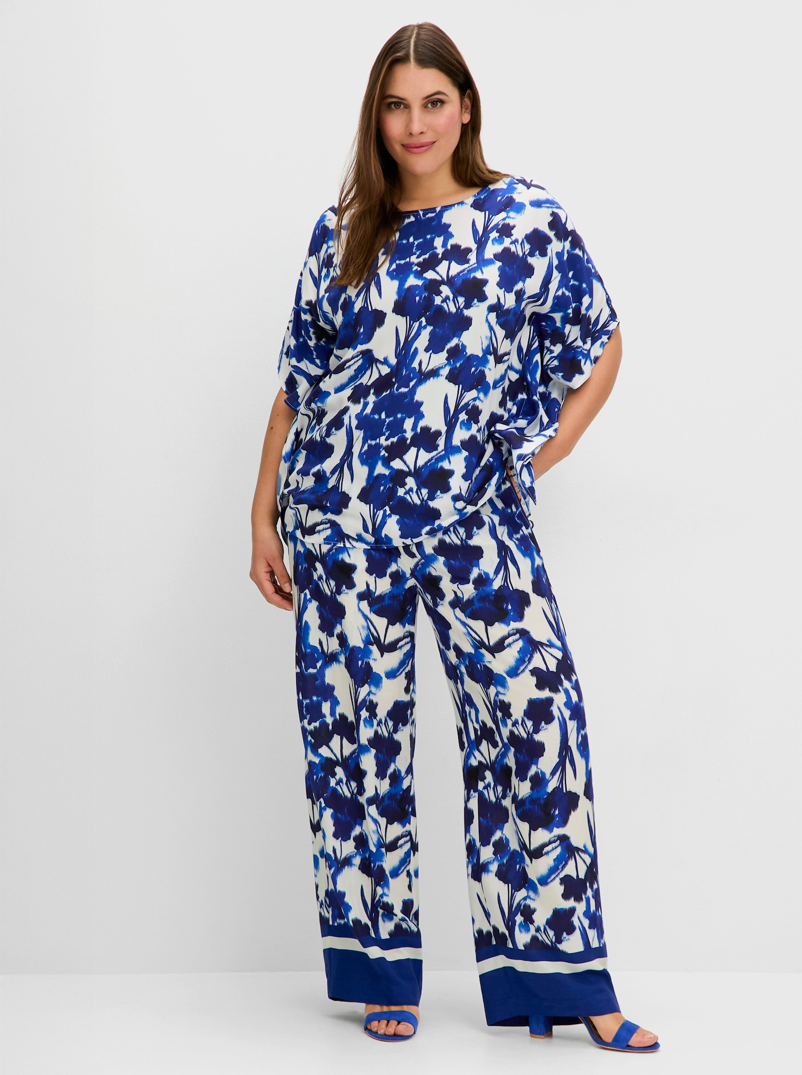 sheego Tunika mit Zipfelsaum und Blumendruck - kobalt-gemustert