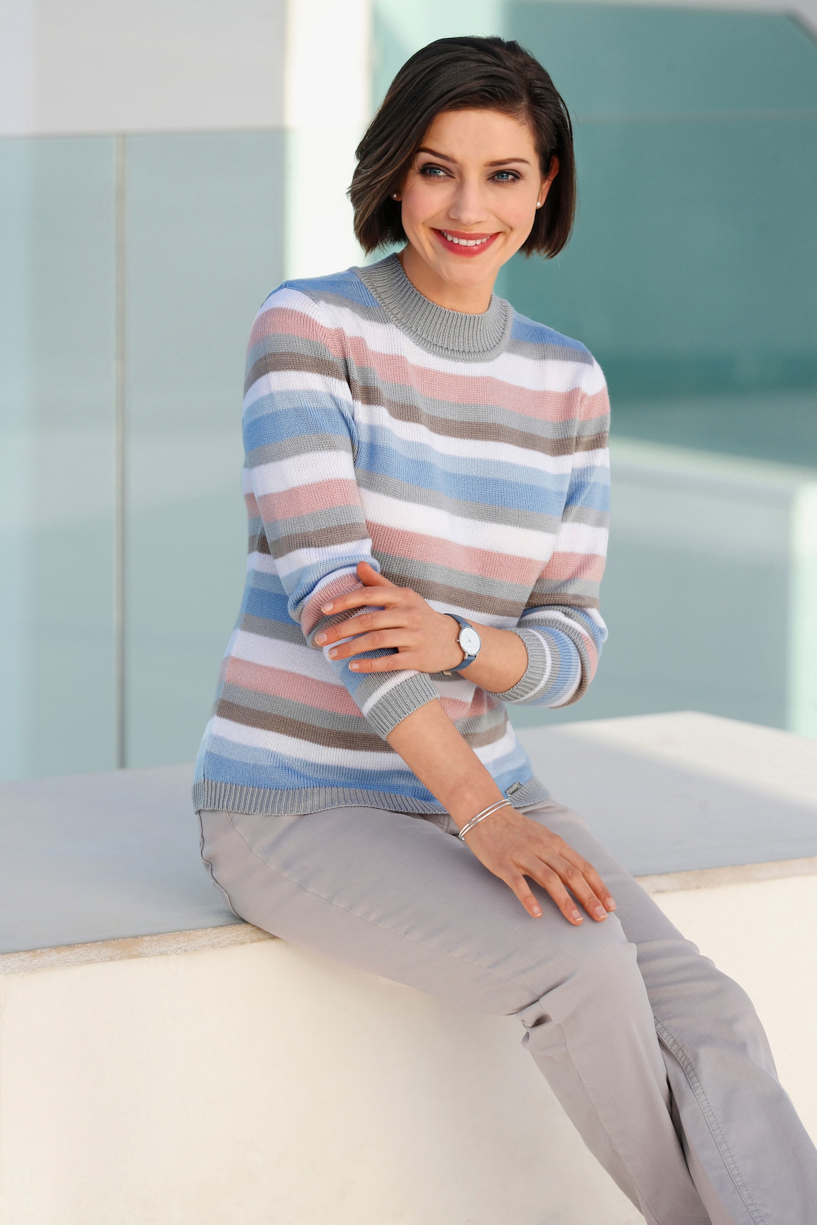 Stehkragenpullover mit geripptem Saum, Ringel-Druck - rosé-bleu-geringelt