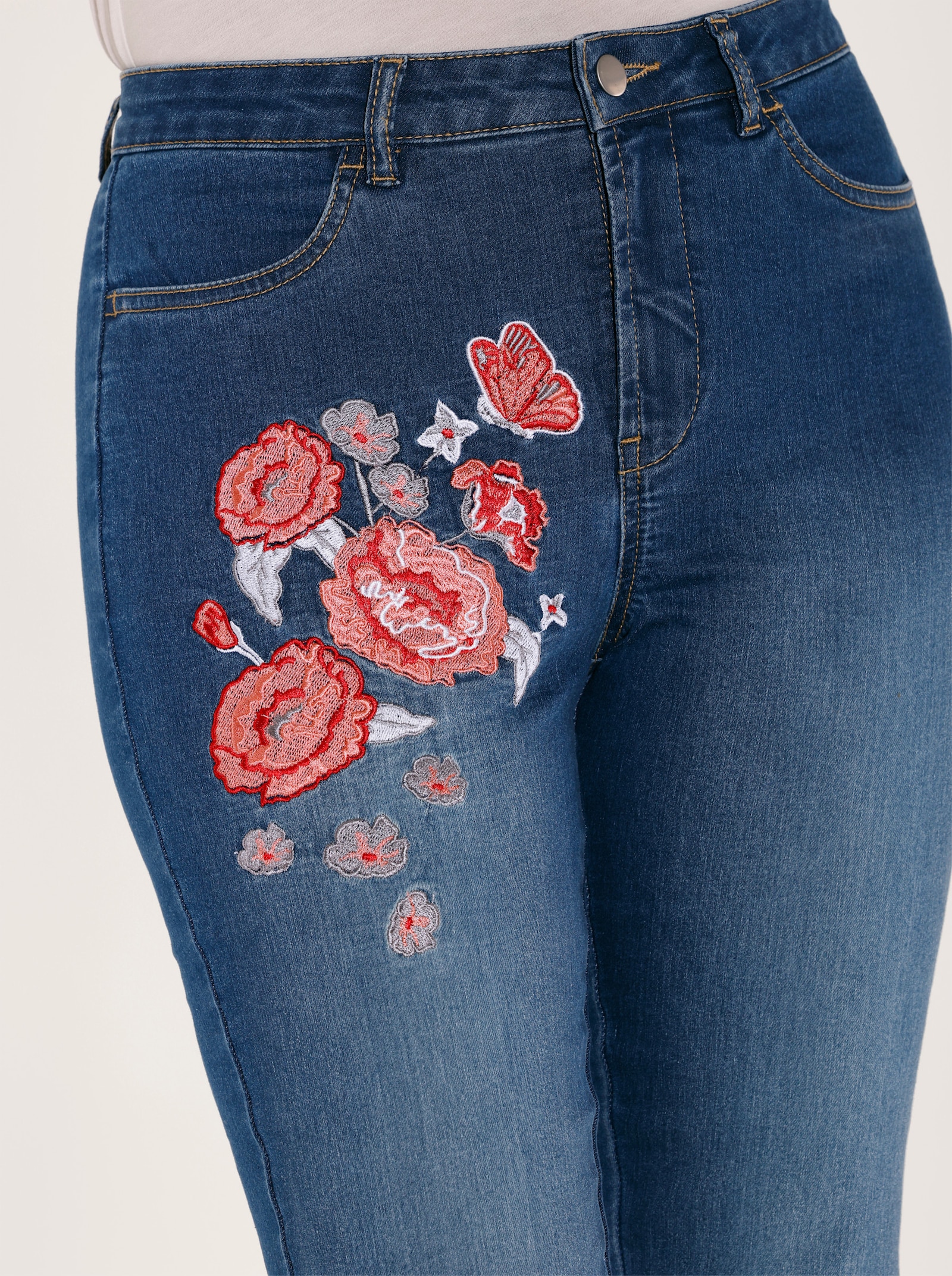 Jeans met bloemenborduursel - blue-stonewashed
