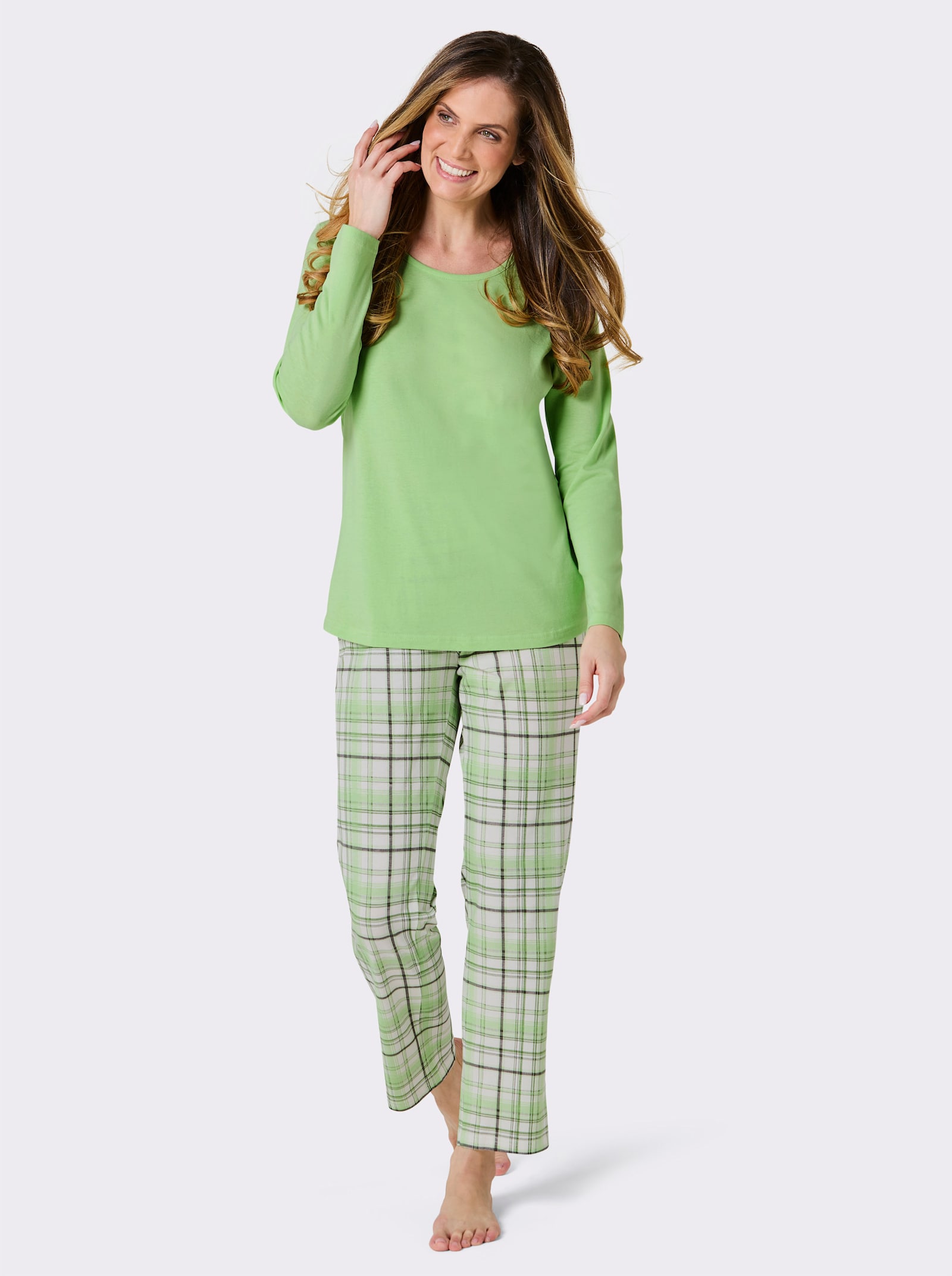 wäschepur Schlafanzüge mit karierten Hosen - apricot-bedruckt + reseda-bedruckt