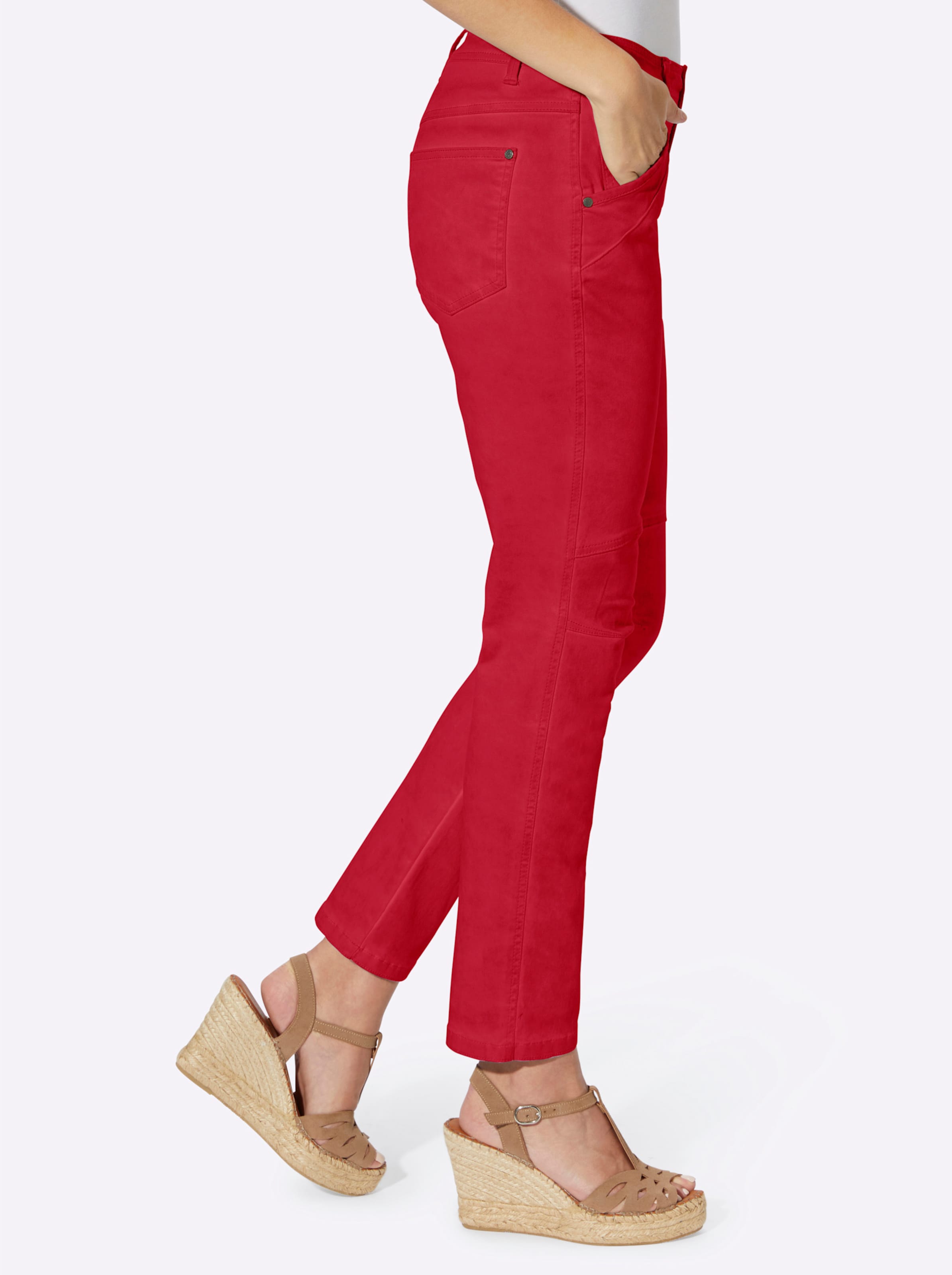 TEN UND günstig Kaufen-Jeans in rot von heine. Jeans in rot von heine <![CDATA[Jeans 5-Pocket-Form im lässigen Boyfriend-Look, mit sichtbarem Knopfverschluss und Ziernähten am Knie. Stretch-Qualität mit modischer Waschung. Normale Leibhöhe. Comfort fit. Fußweite ca. 34 cm.