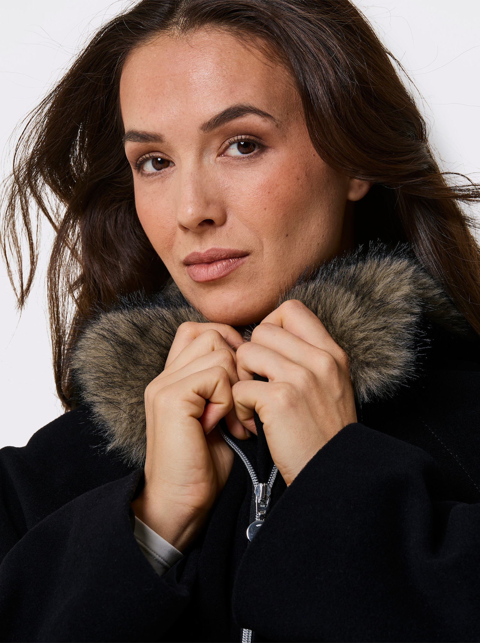 CREATION L PREMIUM Wolljacke mit Pelz-Imitat-Kragen - schwarz