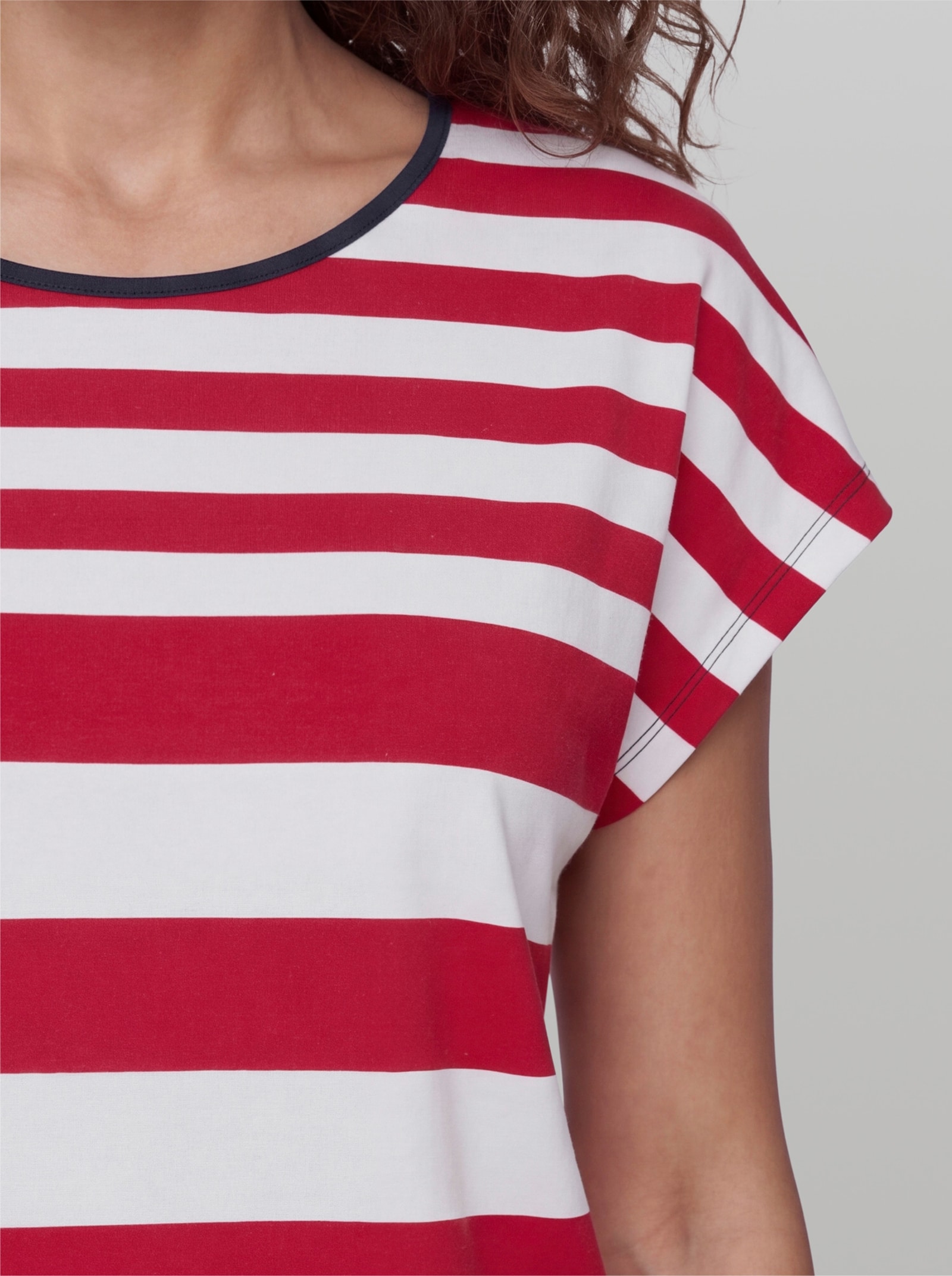heine Ringelshirt mit Kontrast-Details - weiß-marine-geringelt