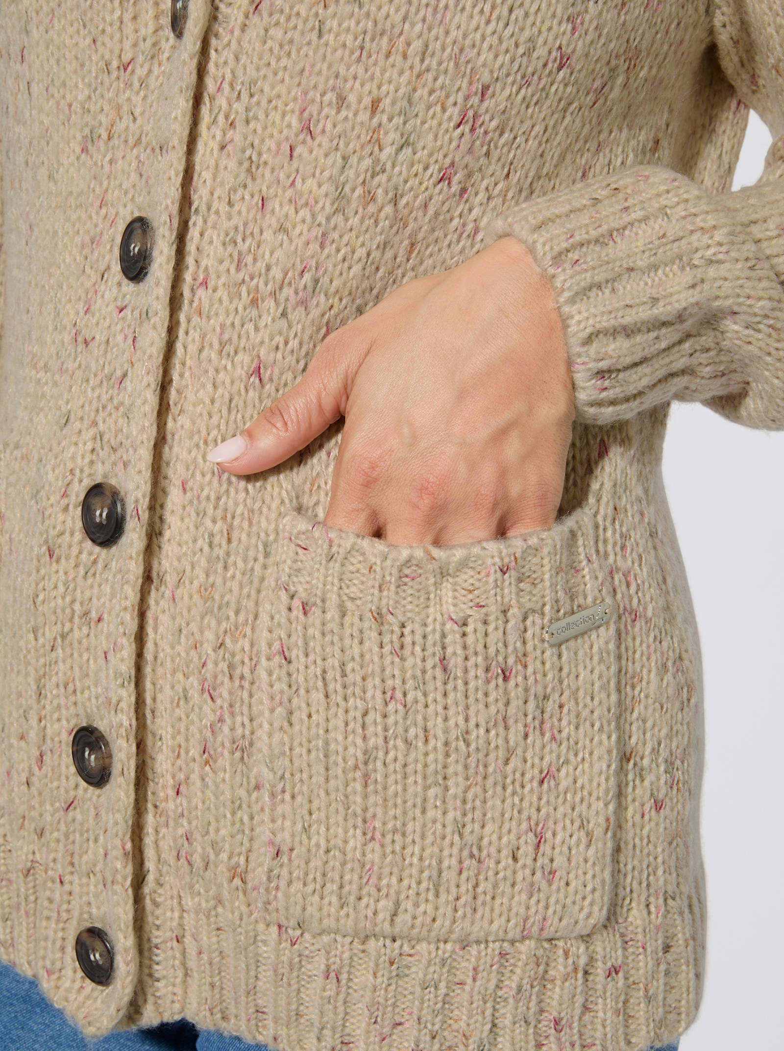 Strickjacke aus weichem Melangegarn - sand-meliert