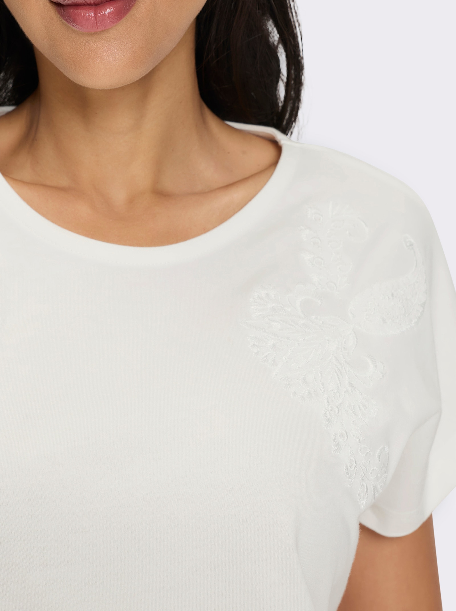 Kurzarmshirt mit Blumen-Stickerei - ecru