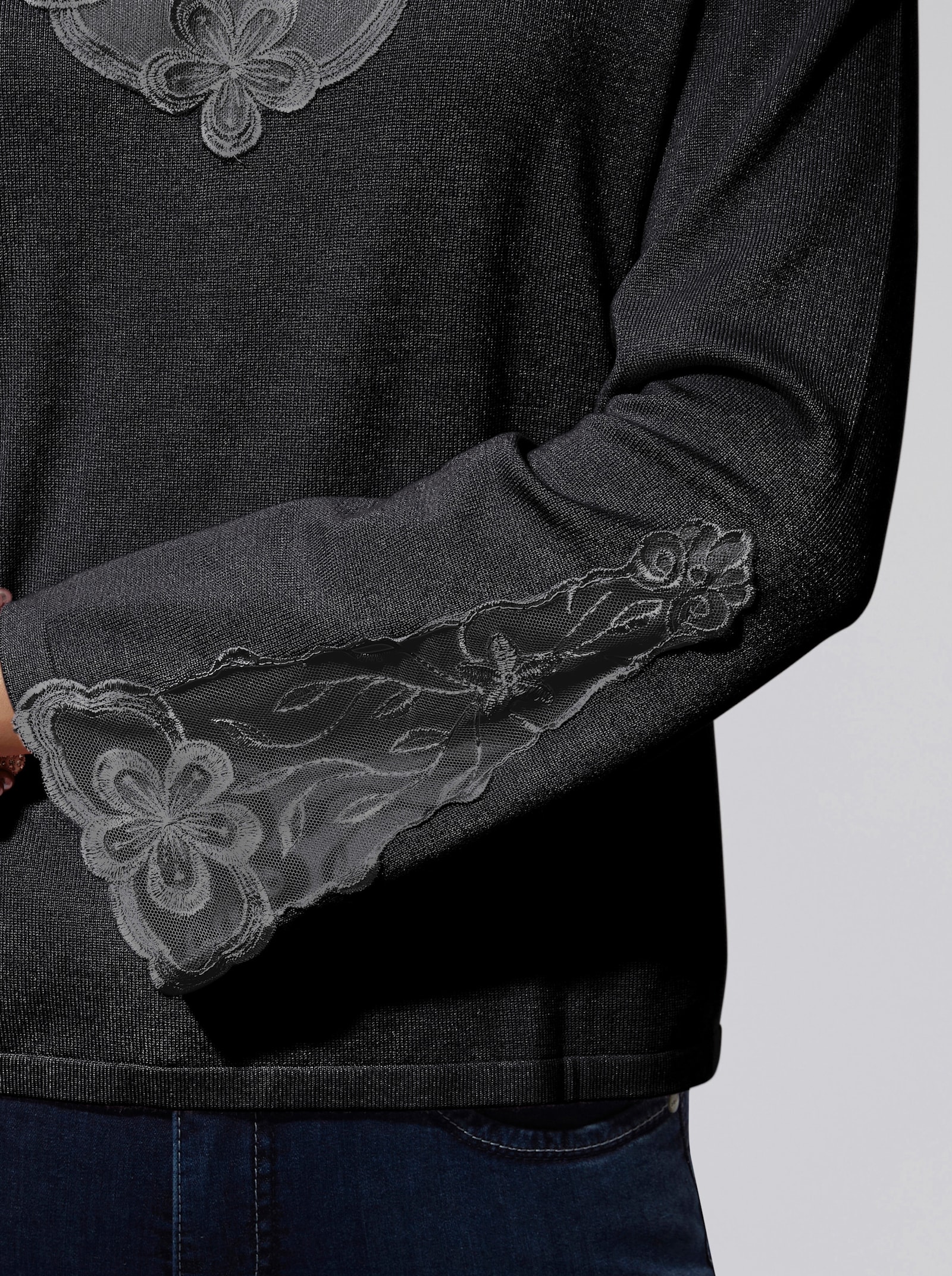 Feinstrickpullover mit Spitzen-Details - schwarz