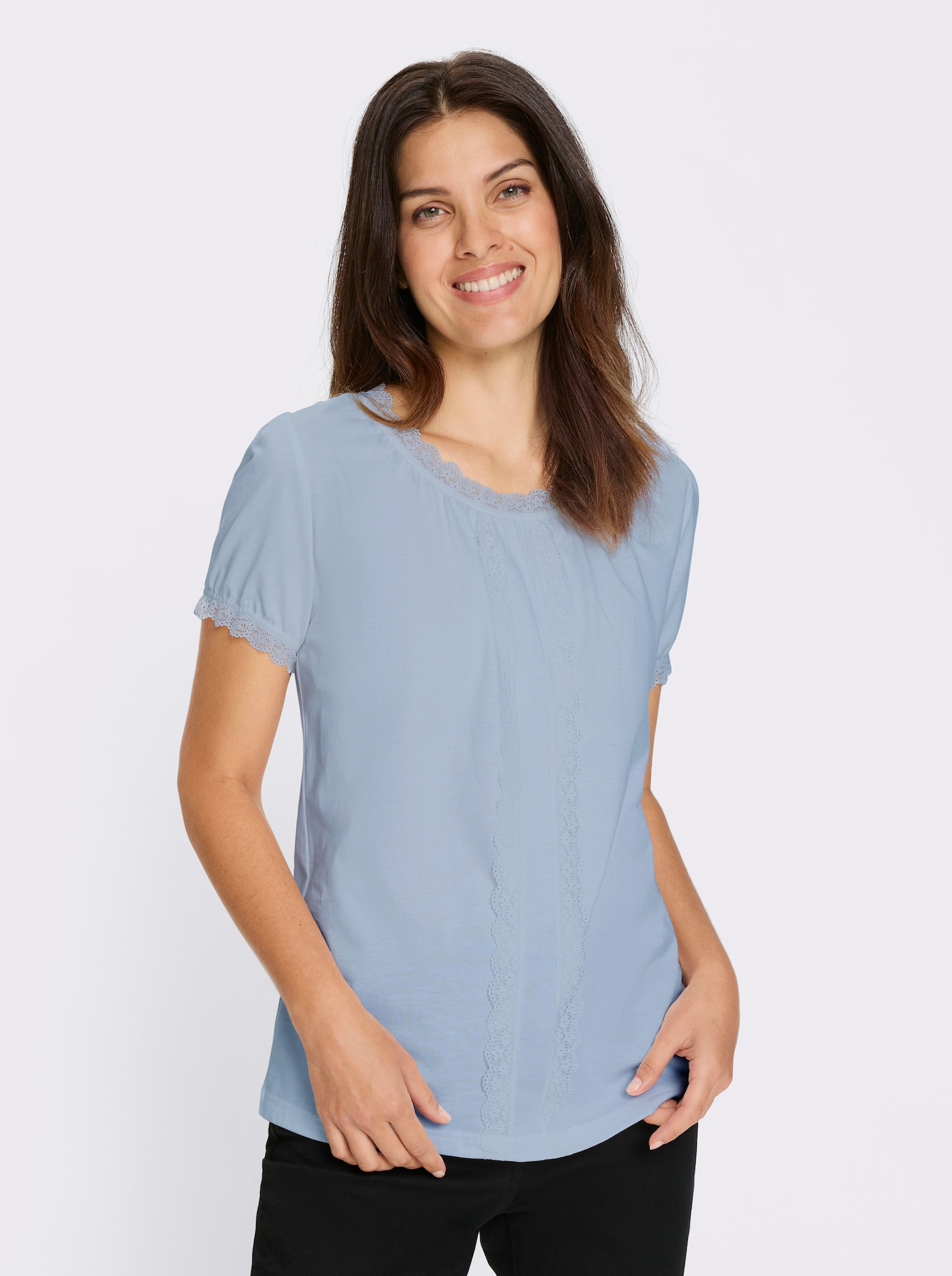 Folkloreshirt met kantversiering - ijsblauw