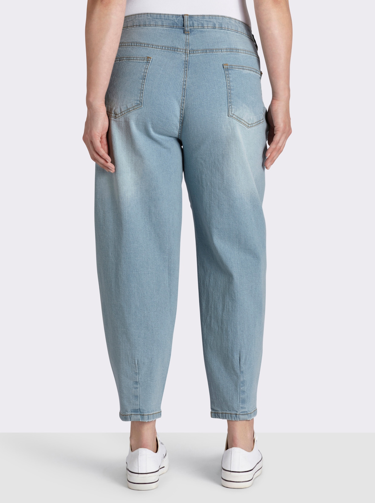 Jeans im Mom-Schnitt - blue-bleached