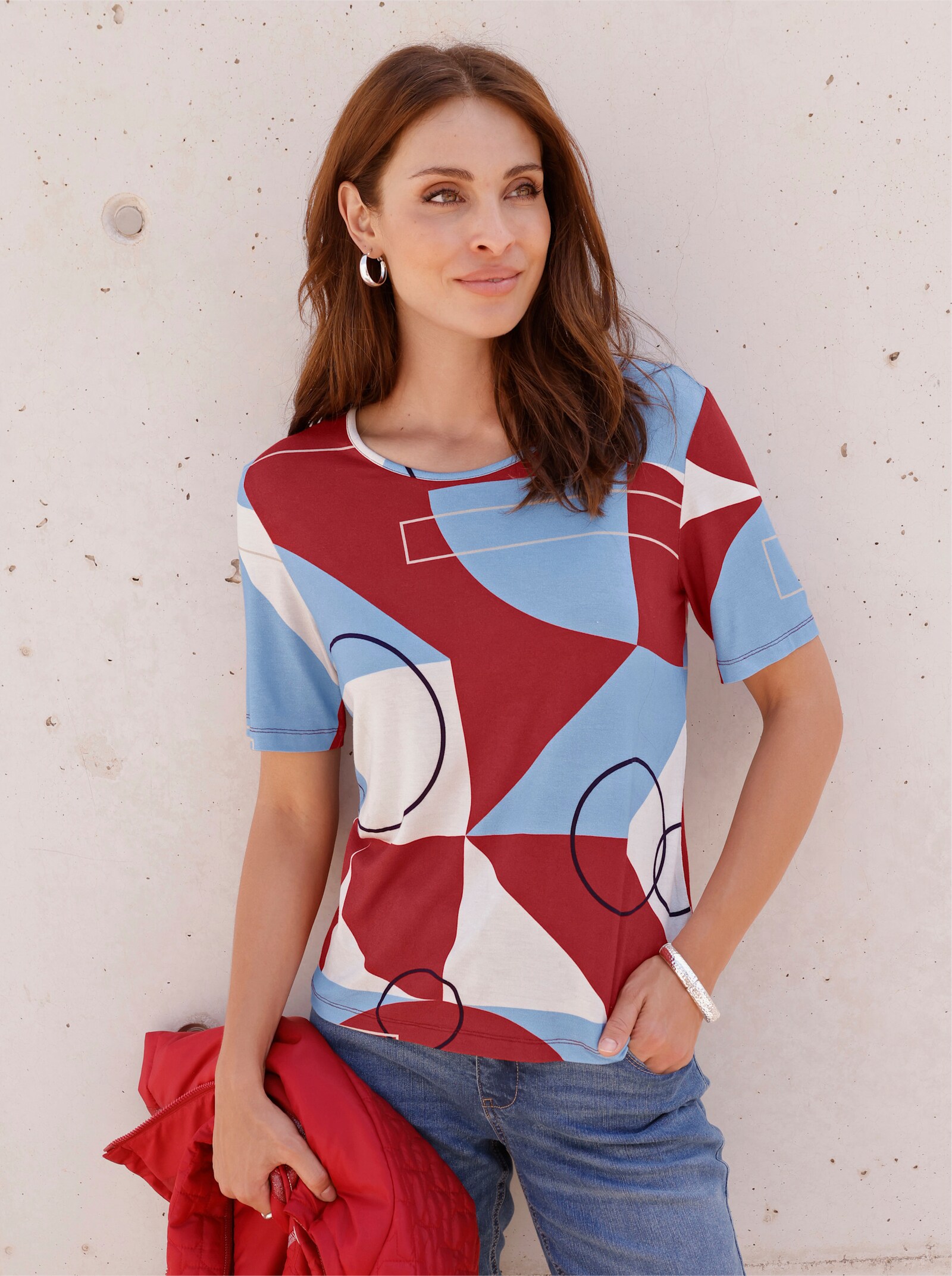Print-Shirt in Grafik-Dessin - ecru-kirsche-bedruckt