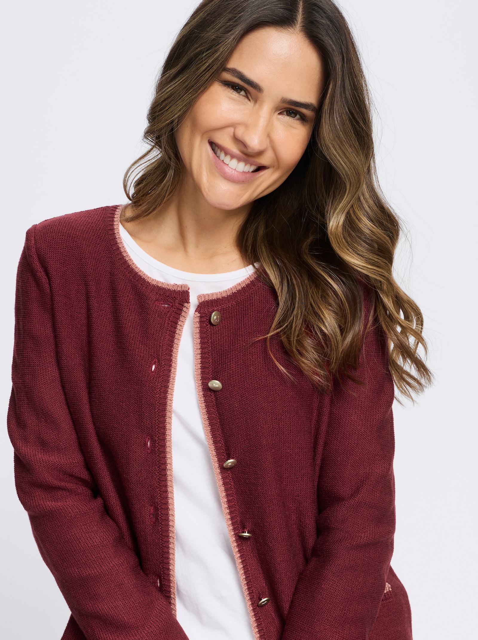 Strickjacke mit Kontrast-Abschlüssen - dunkelrot-rosenholz