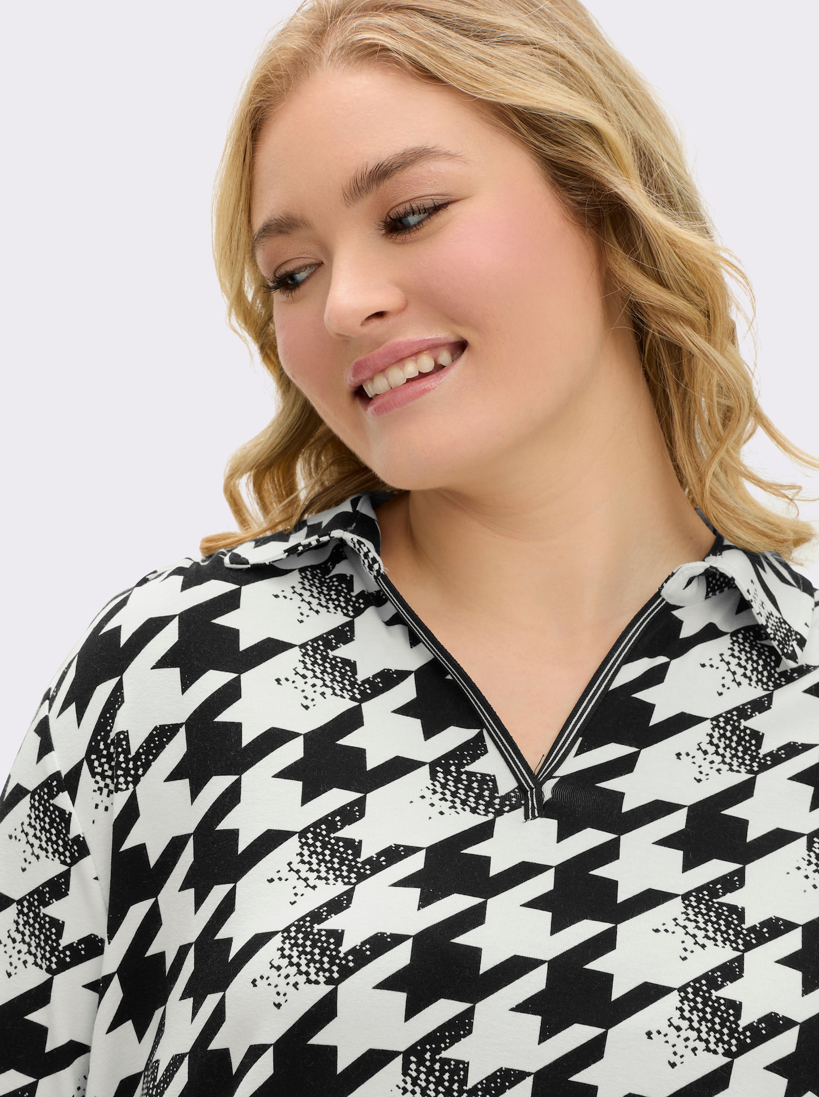 Poloshirt mit 3/4-Ärmeln - schwarz-ecru-bedruckt