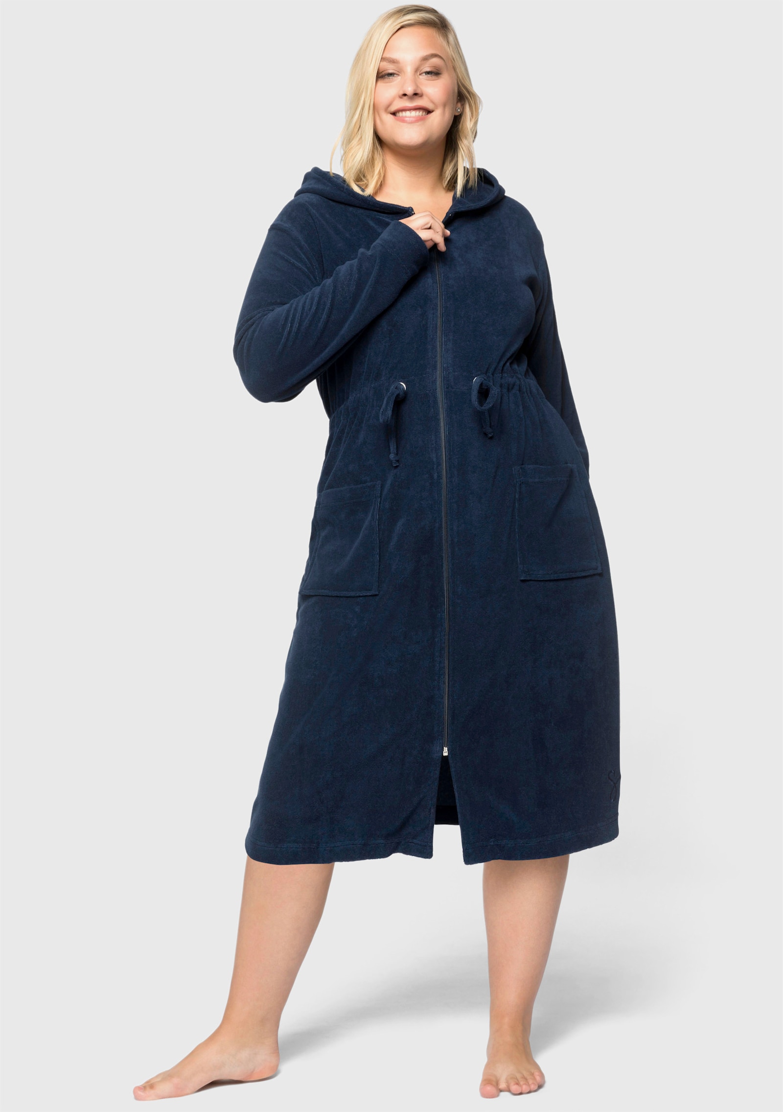 sheego Bademantel mit Kapuze und Reißverschluss - marine