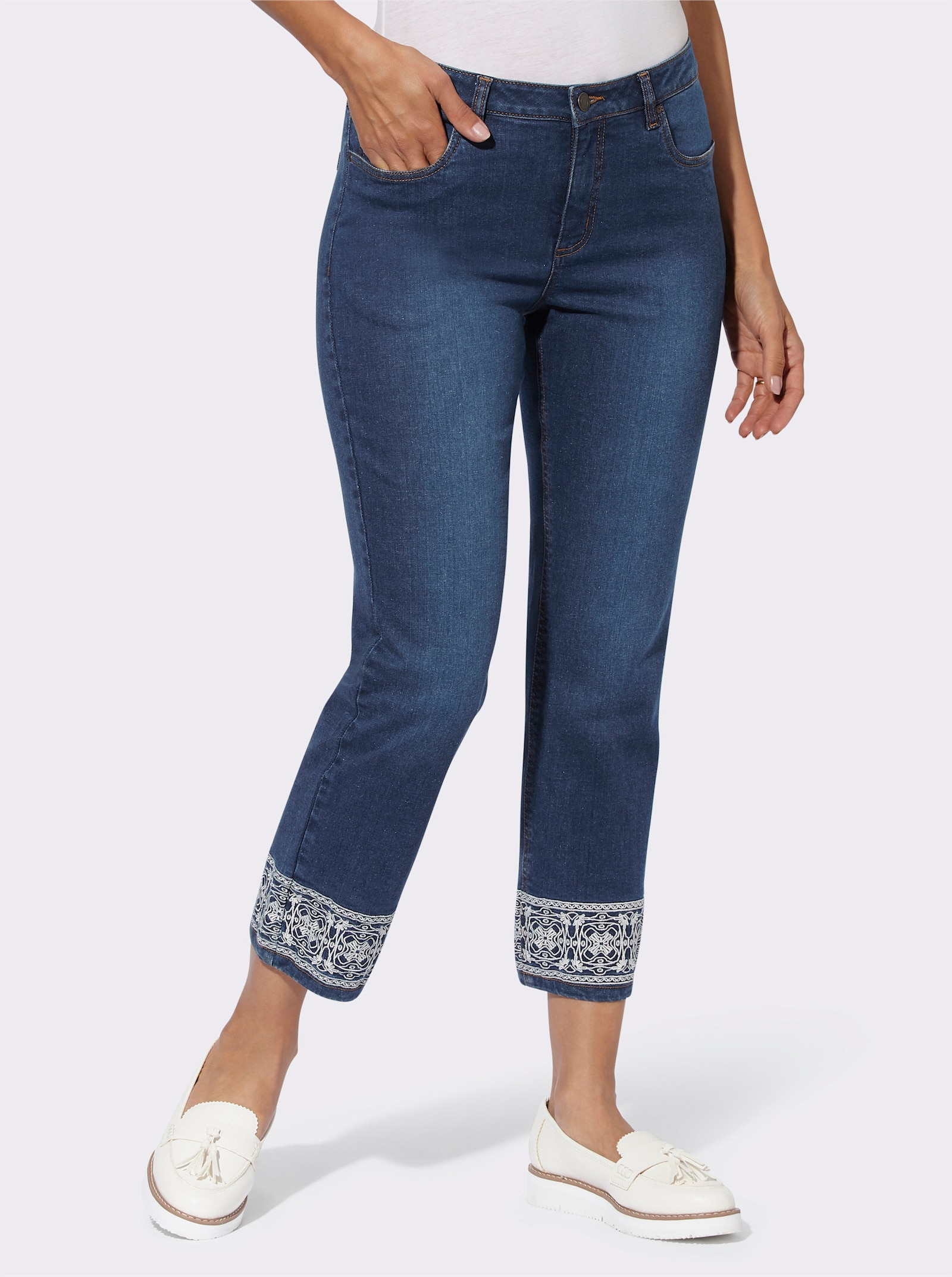 7/8-Jeans mit Stickerei am Beinabschluss - blue-stone-washed