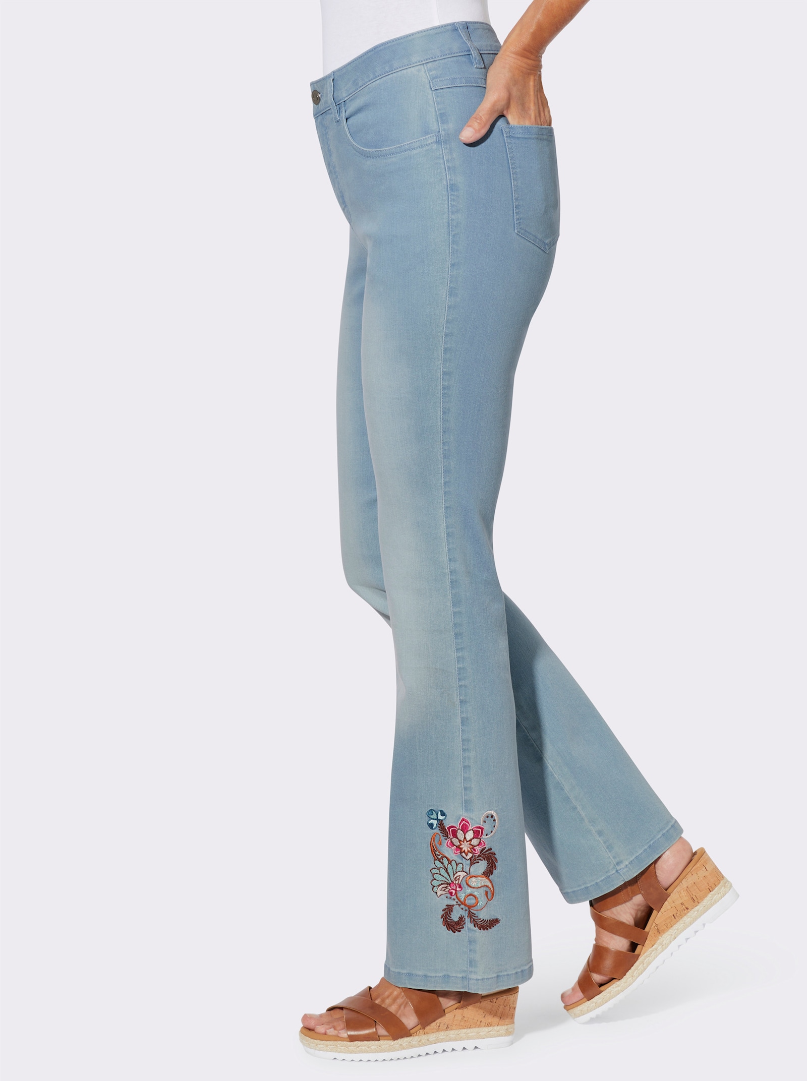 Bootcut-Jeans mit Stickereimotiv am Bein - blue-bleached