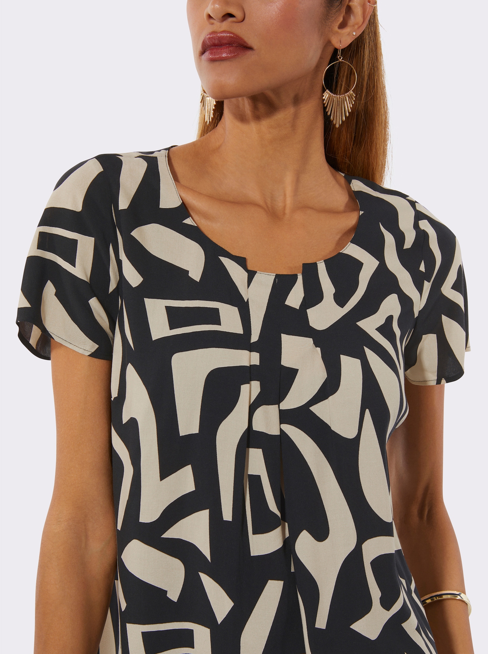 Blouse met korte mouwen en grafische print - zand/zwart gedessineerd