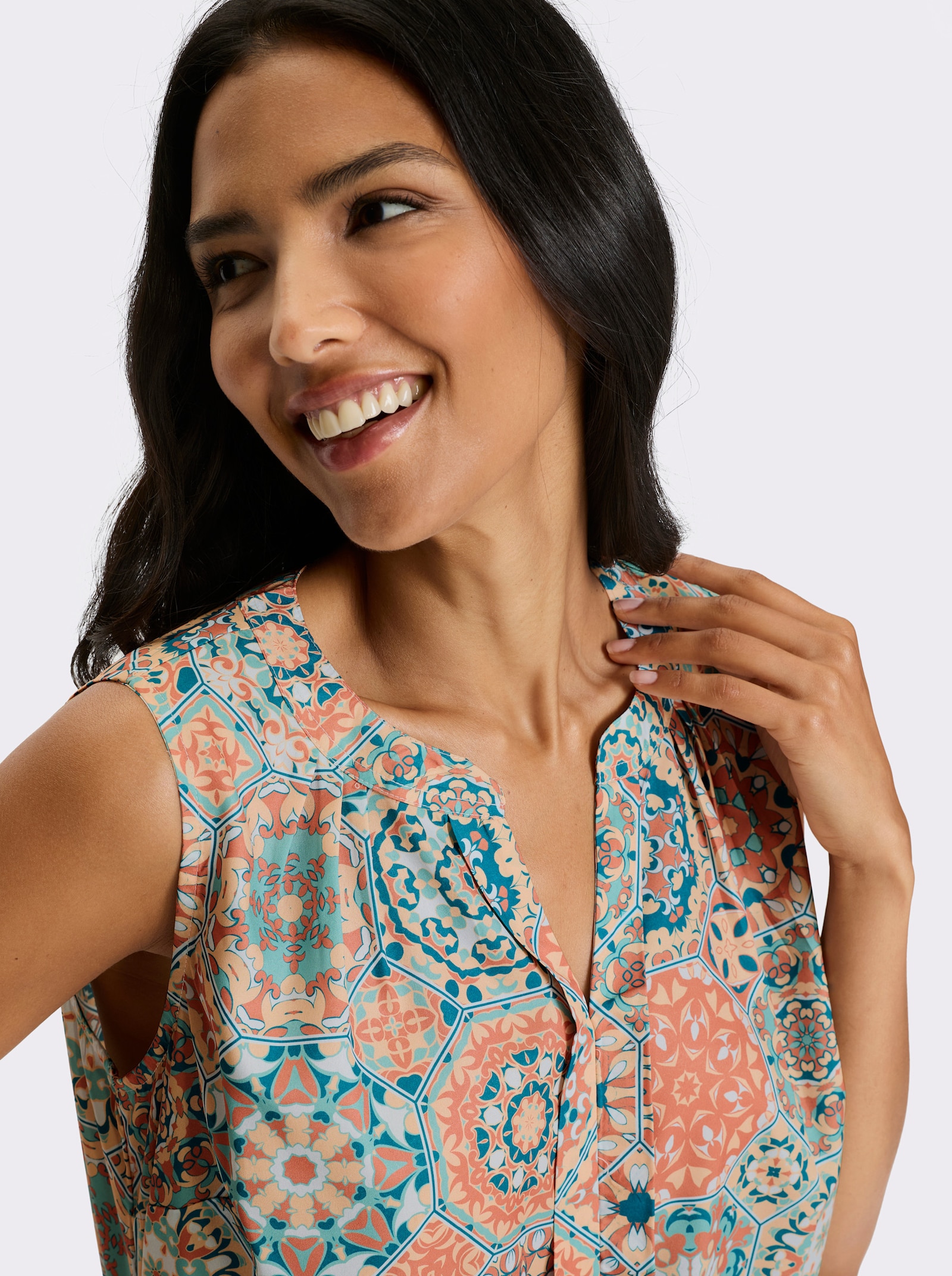 Blusentop im Mandala-Dessin - apricot-salbei-bedruckt