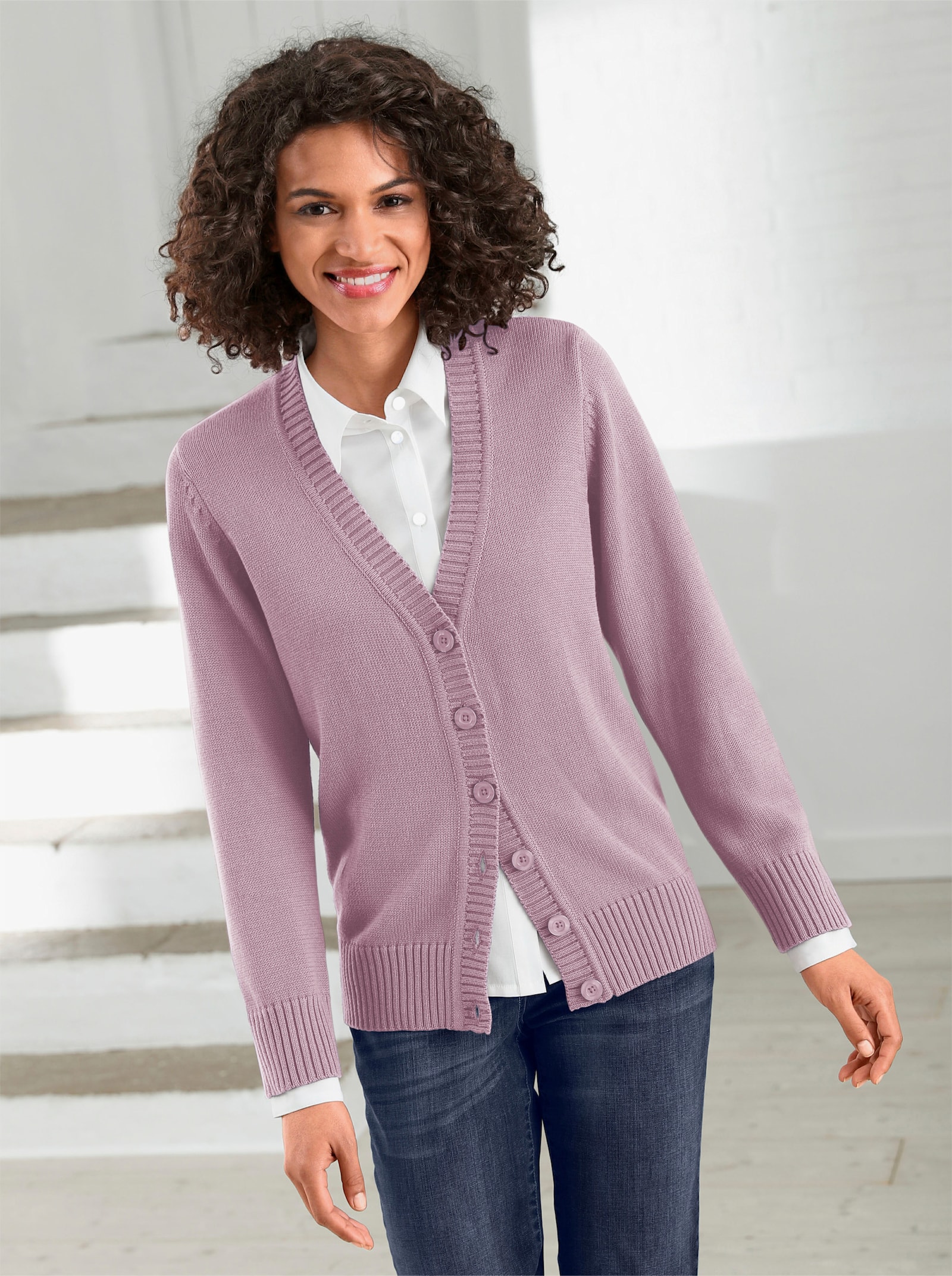 Strickjacke mit farblich abgestimmten Knöpfen - altrosé