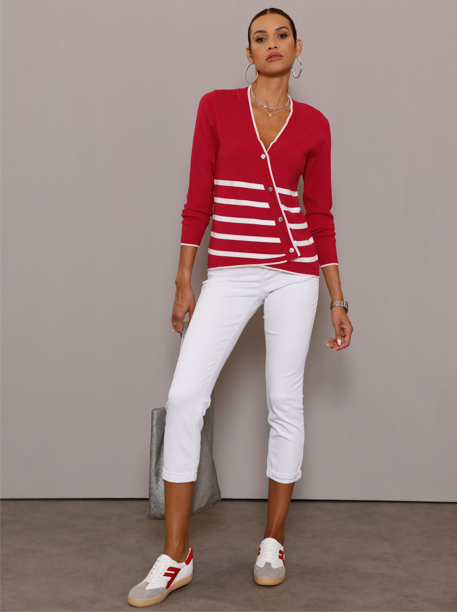 Feinstrickjacke mit asymmetrischer Knopfleiste - rot-weiß-geringelt