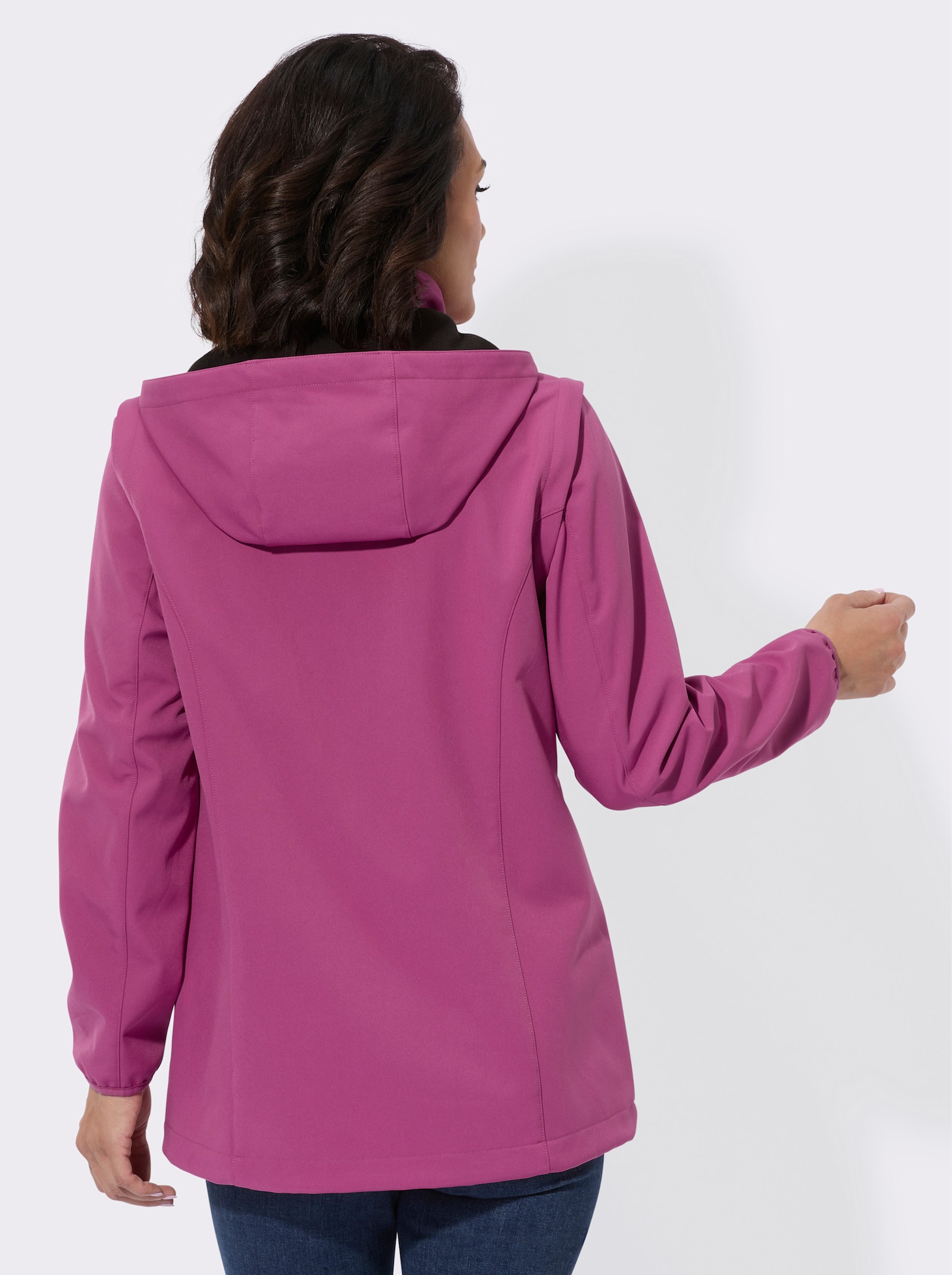 Softshelljacke mit weitenregulierbarer Kapuze - erika