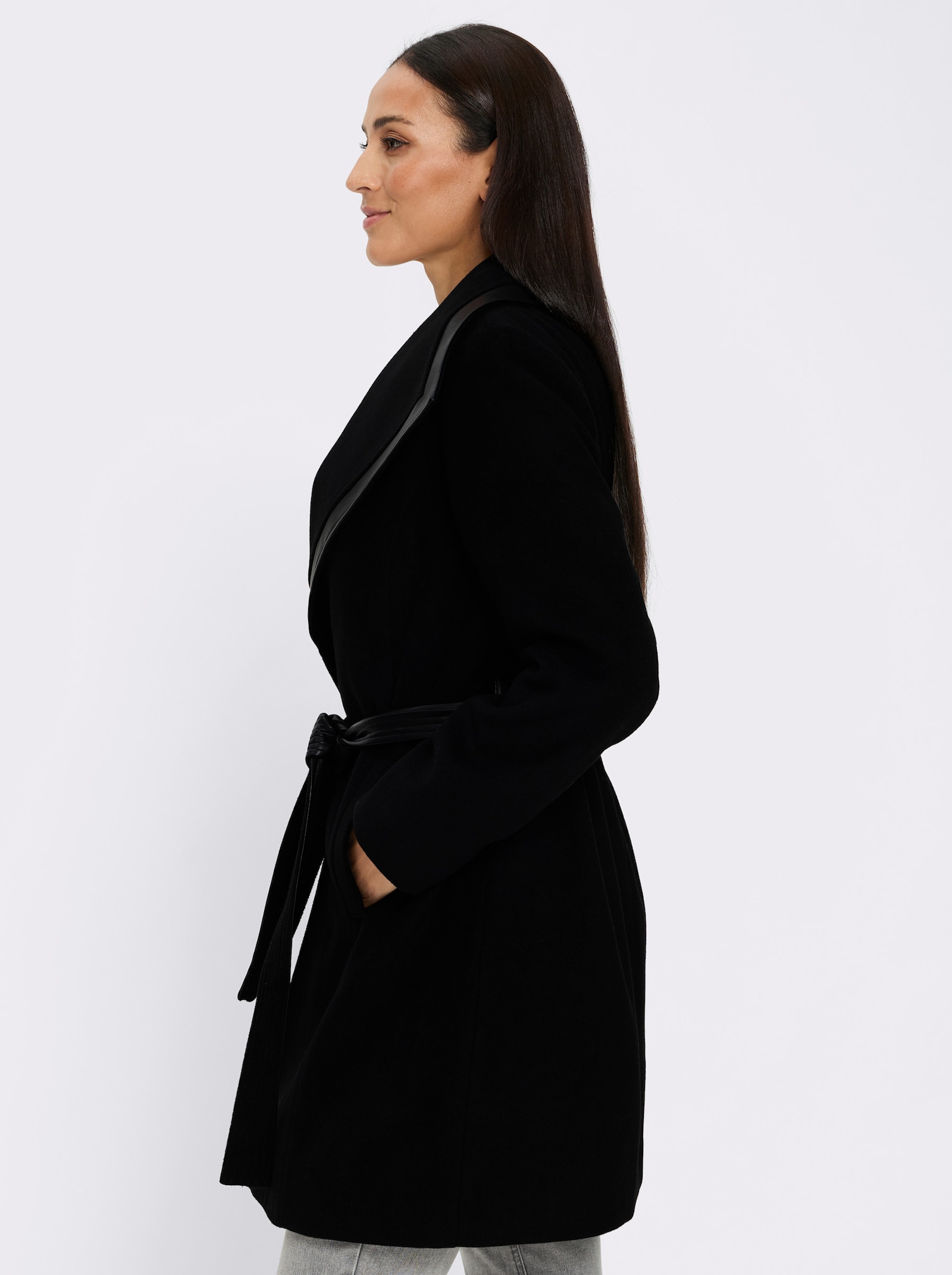 heine Kurzmantel mit Lederimitat-Akzente - schwarz