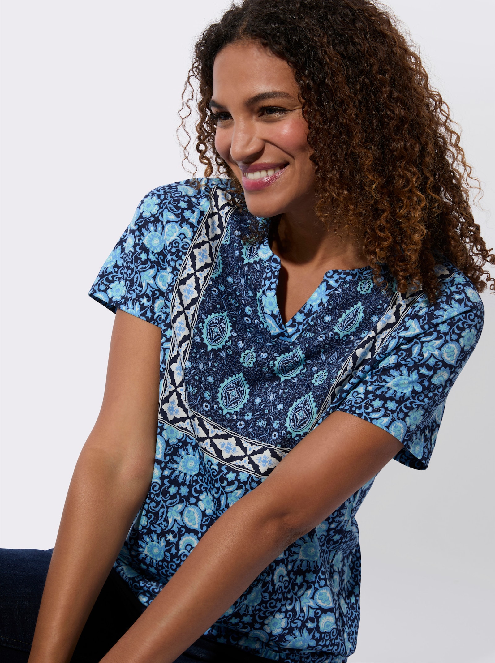 Shirt mit elastischem Saum - himmelblau-marine-bedruckt