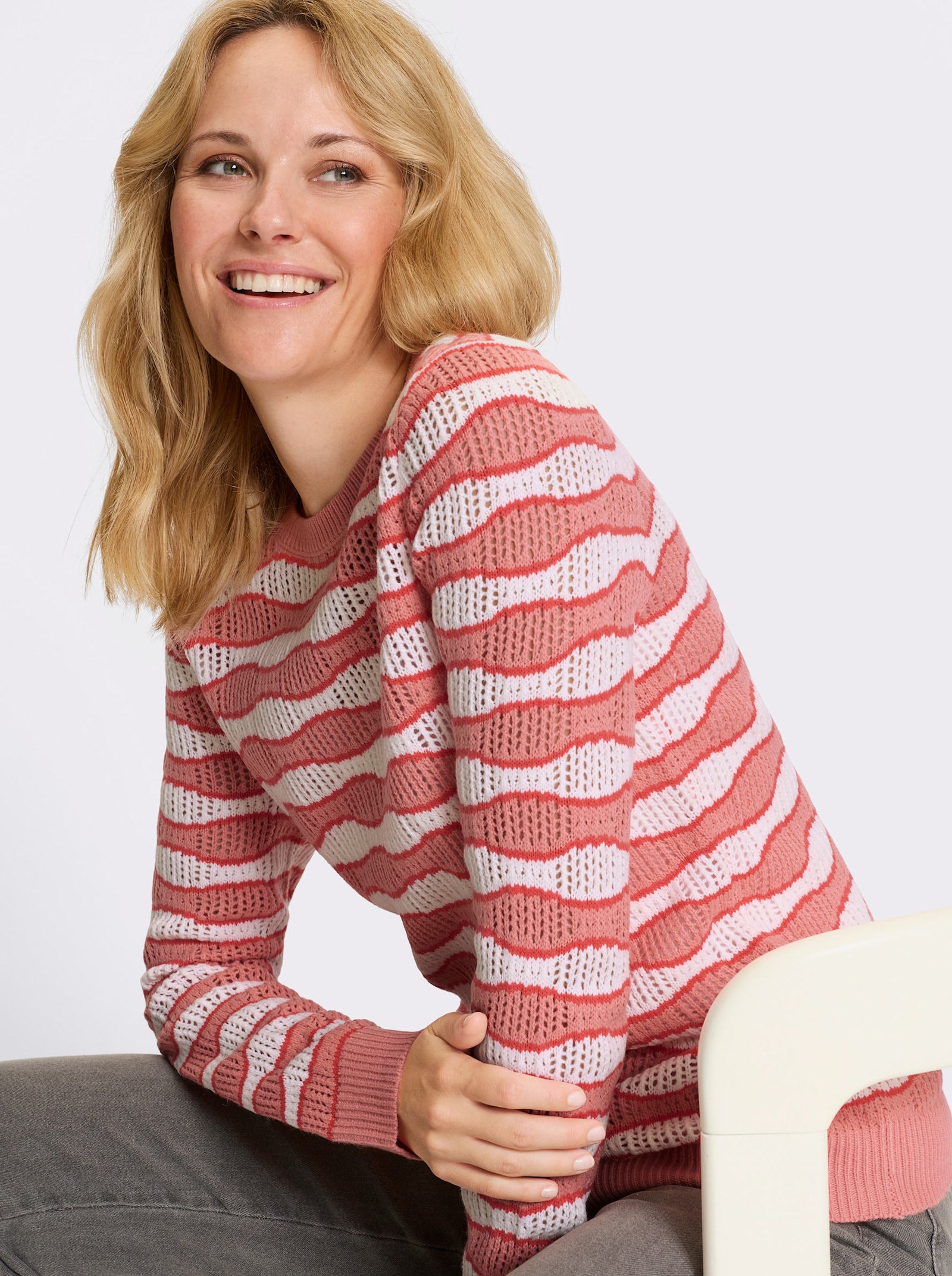 Ajourpullover mit gewelltem Streifen-Dessin - flamingo-ecru-gemustert