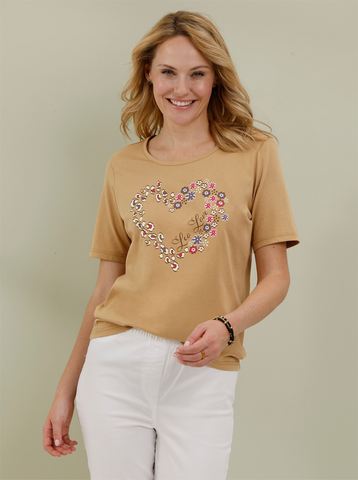 Rundhalsshirt mit Herzprint - camel-braun-bedruckt