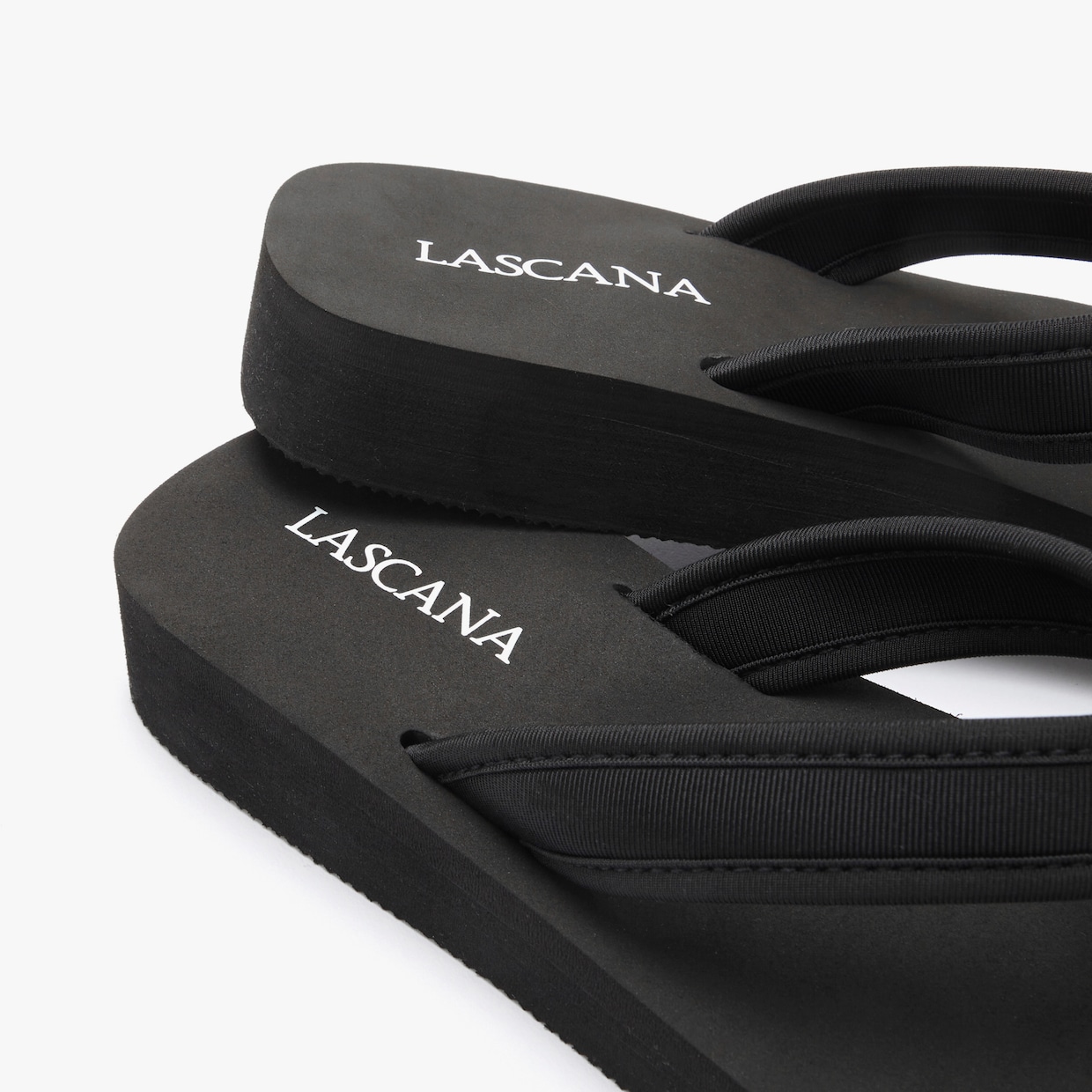 LASCANA Badslippers - zwart