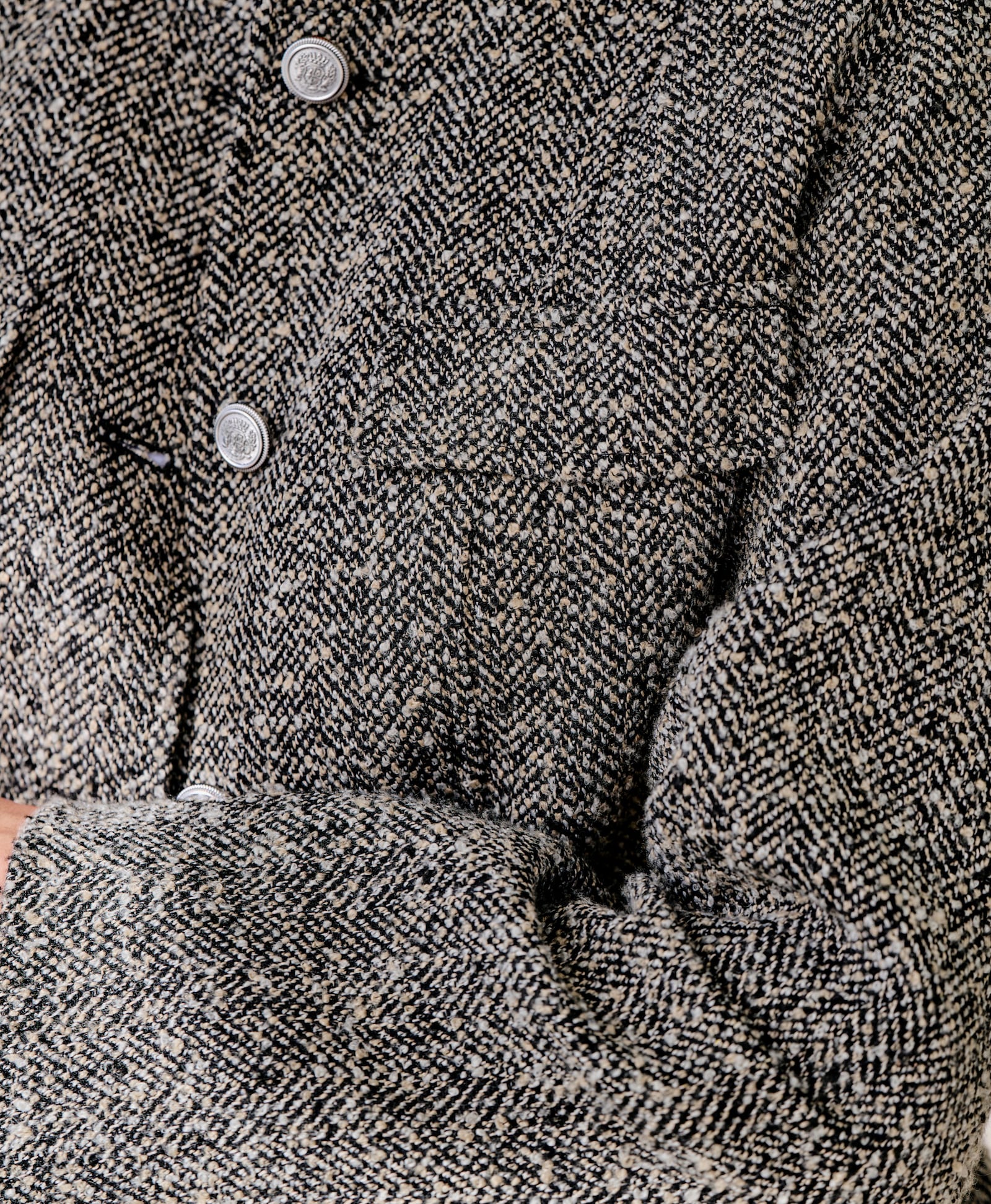 heine Hosenanzug mit Schmuckknöpfen - schwarz-weiß-gemustert