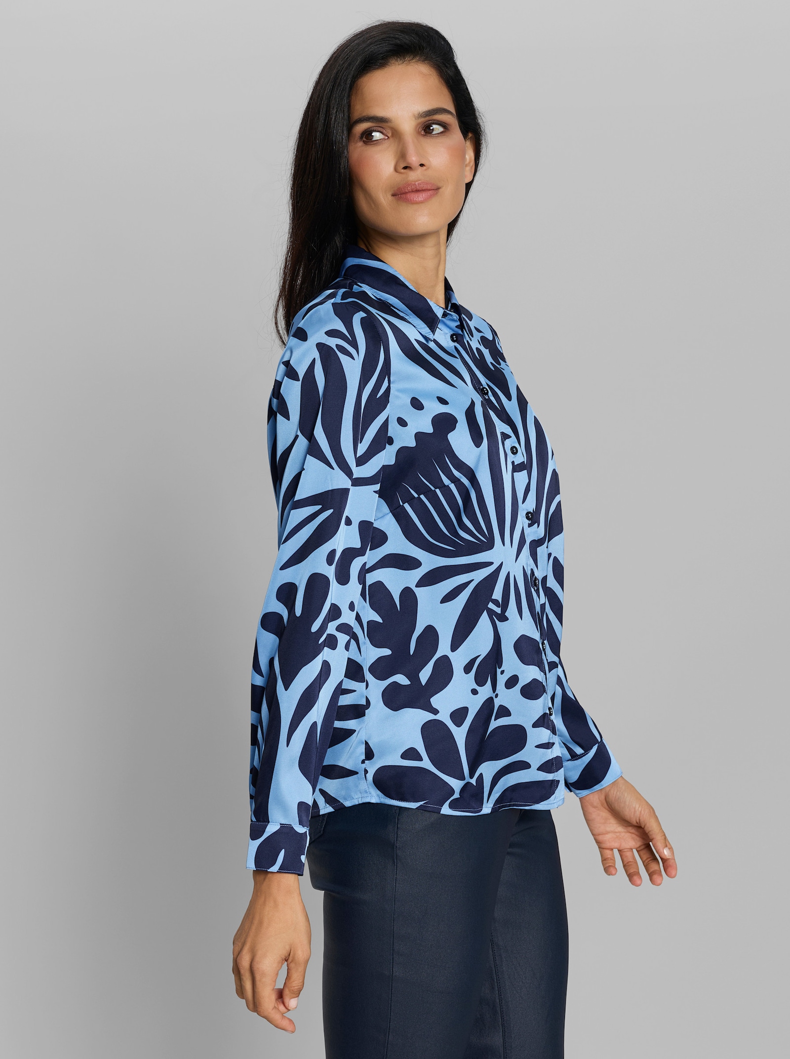 heine Satinbluse im attraktiven Druckmuster - himmelblau-marine-bedruckt