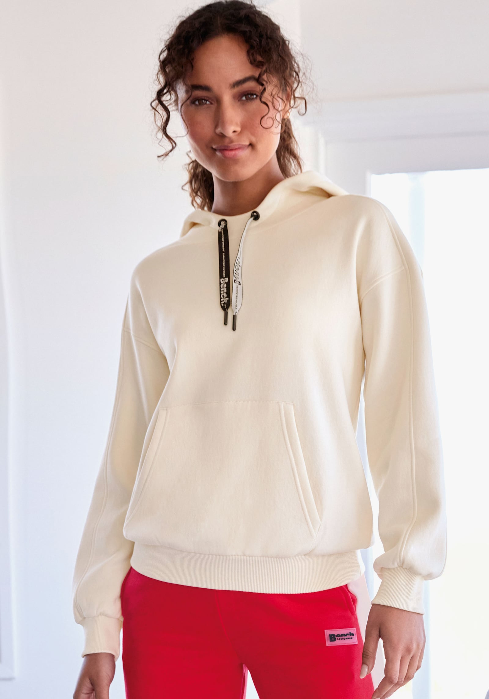 Bench. Loungewear Kapuzensweatshirt - creme