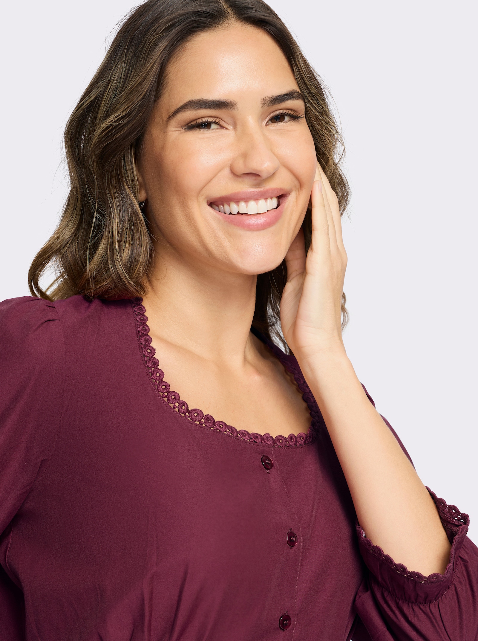 Trachtenbluse mit 3/4-langen Puffärmeln - bordeaux