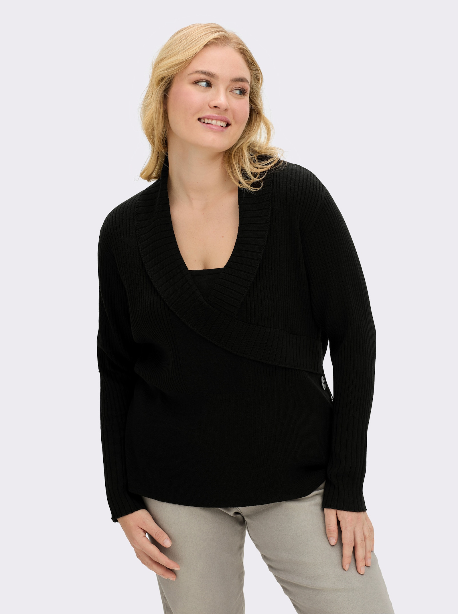 sheego by Joe Browns Pullover in wikkellook, met sierknopen - zwart