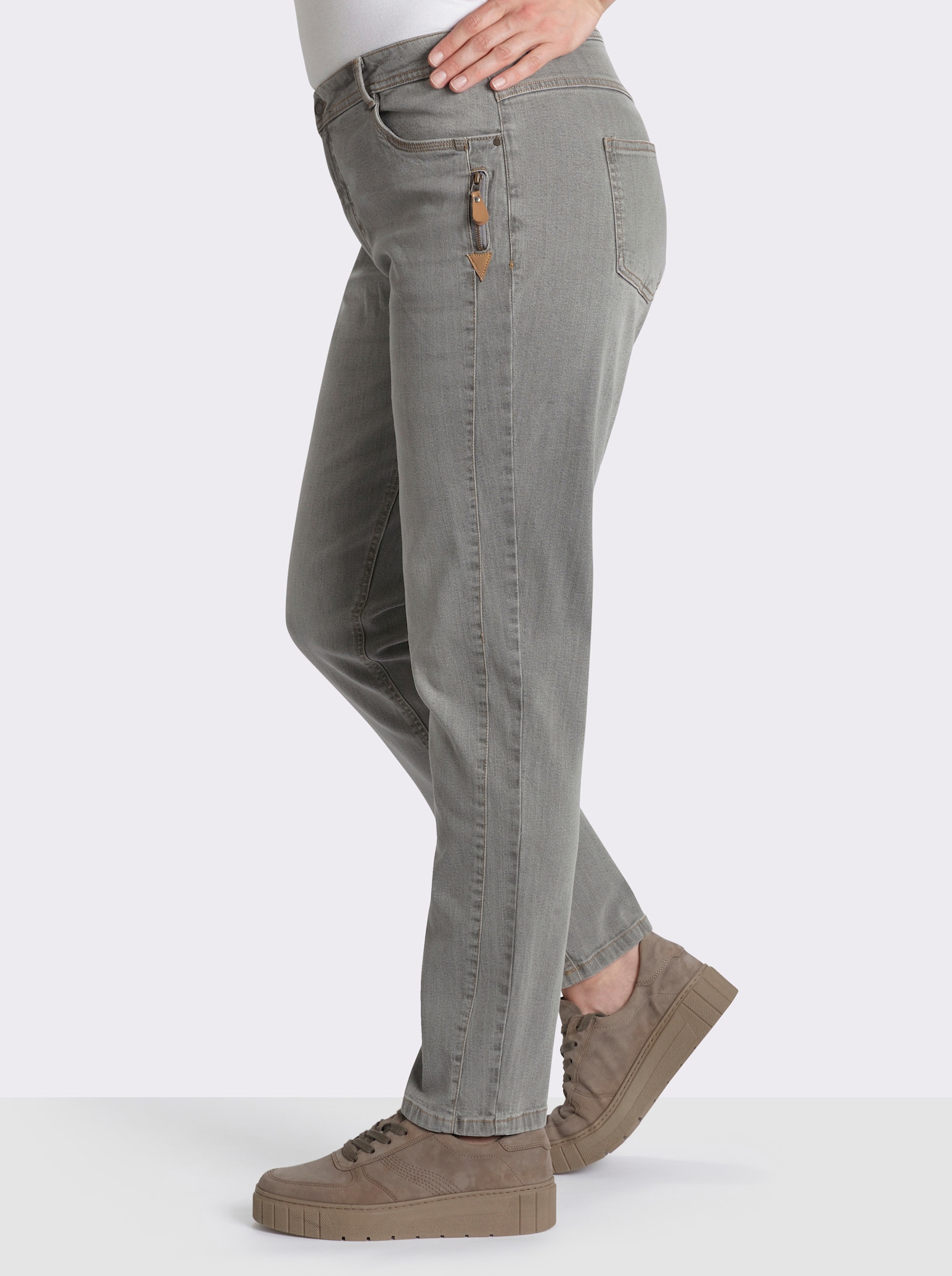 Jeans in modischer Waschung - light grey-denim