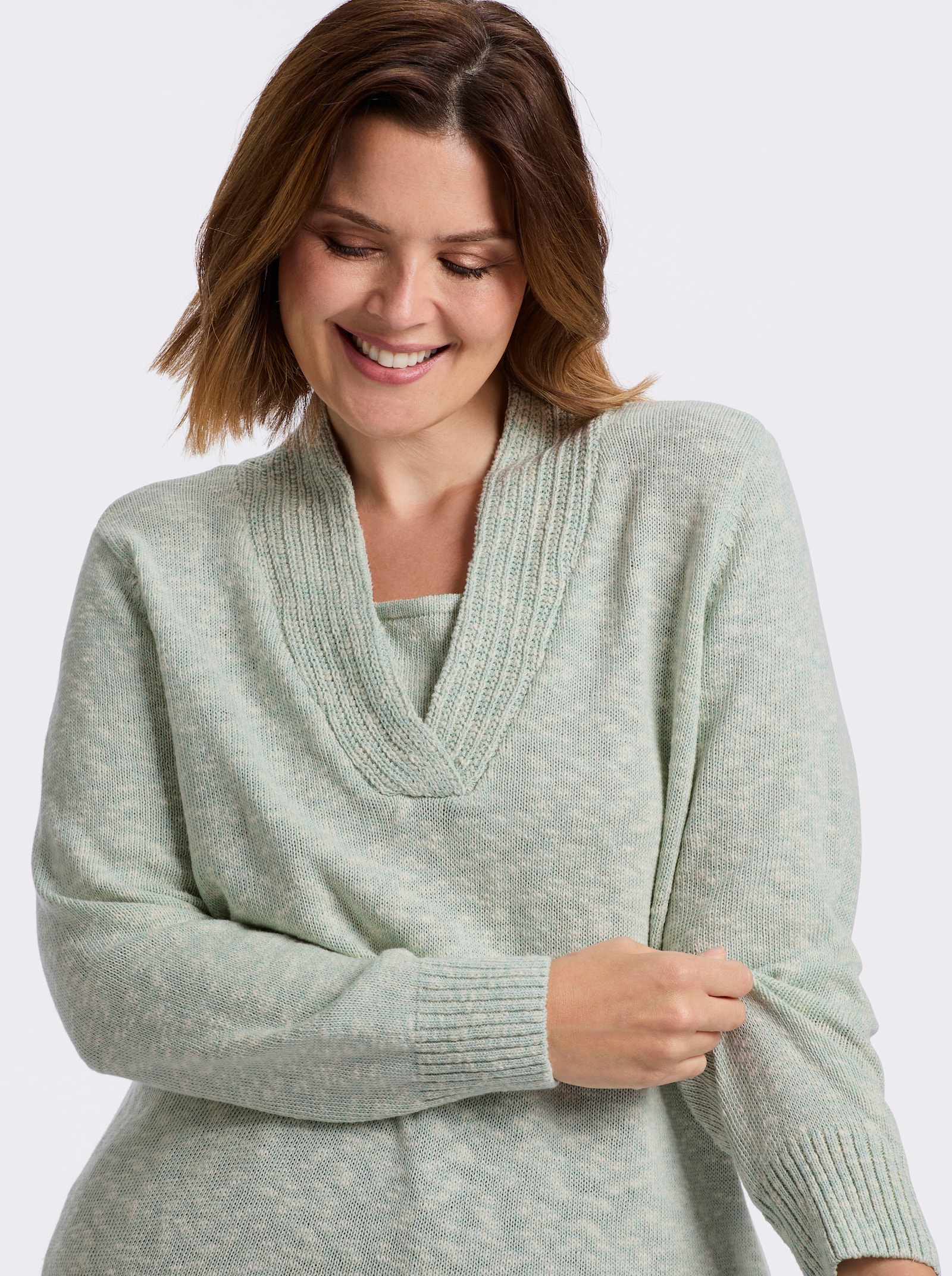 V-Ausschnitt-Pullover in 2-in-1-Optik - kalkmint-meliert