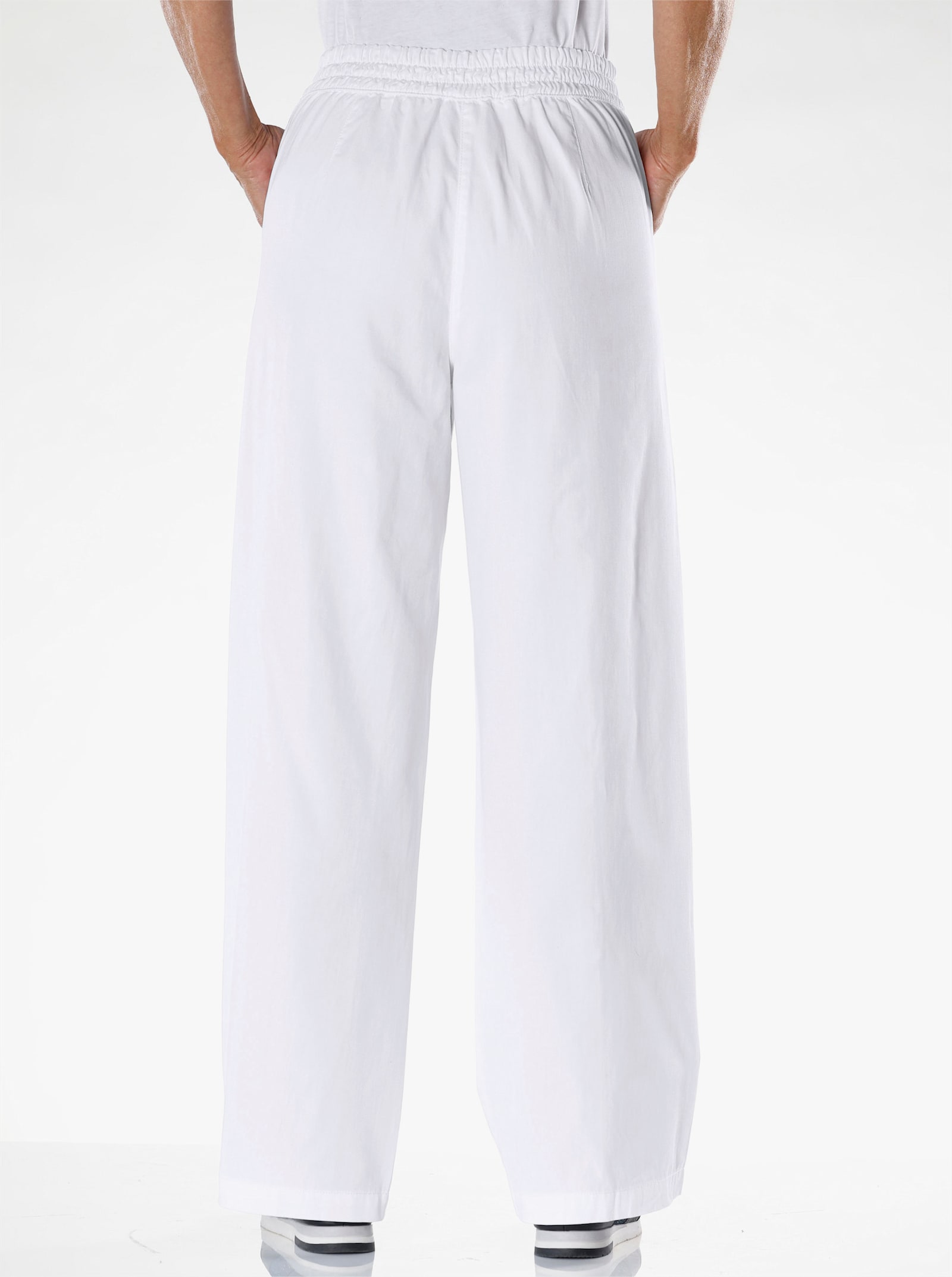 High-waist-Jeans mit weiten Hosenbeinen - weiss