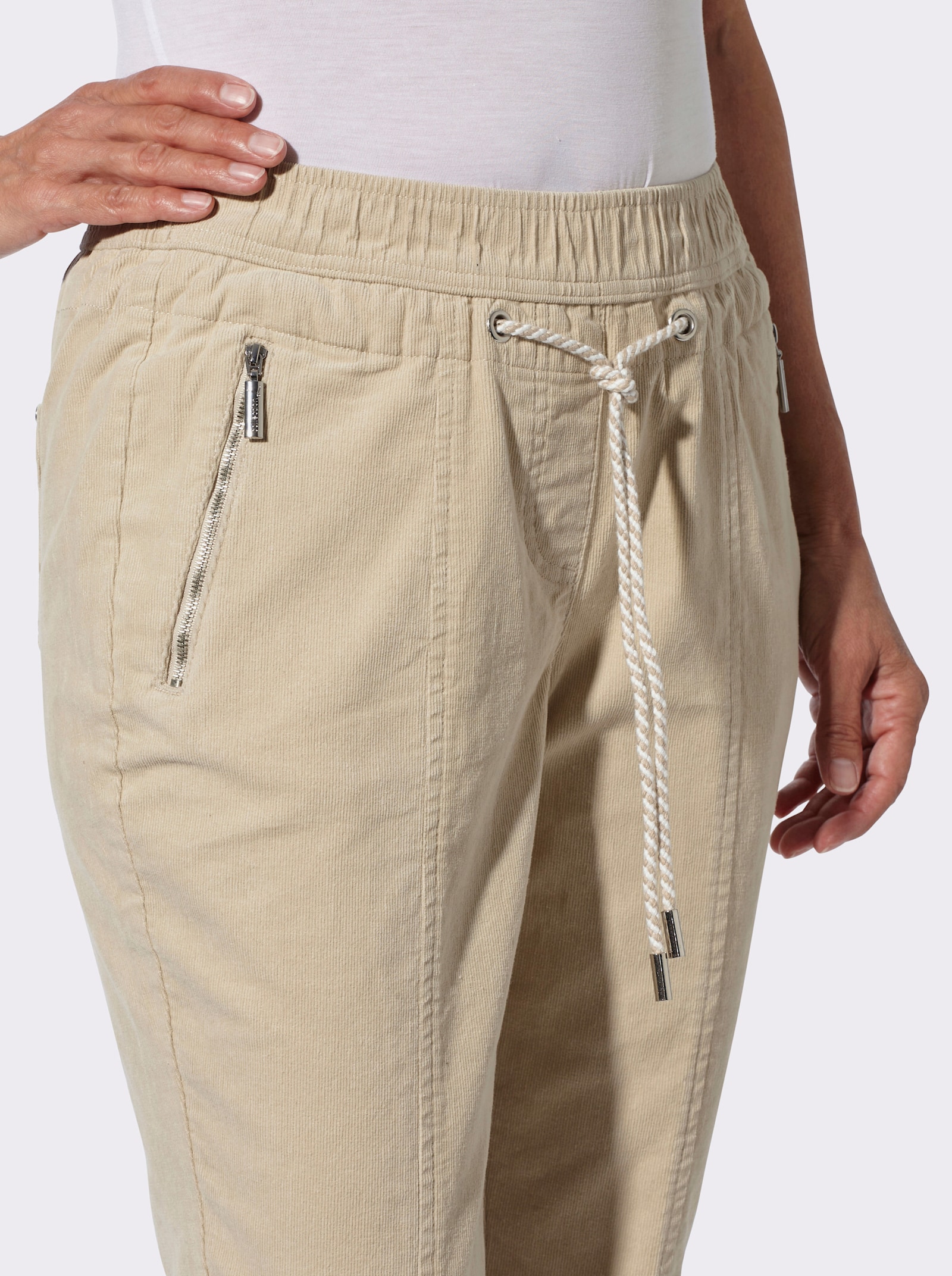 Cordhose zum Reinschlüpfen - sand