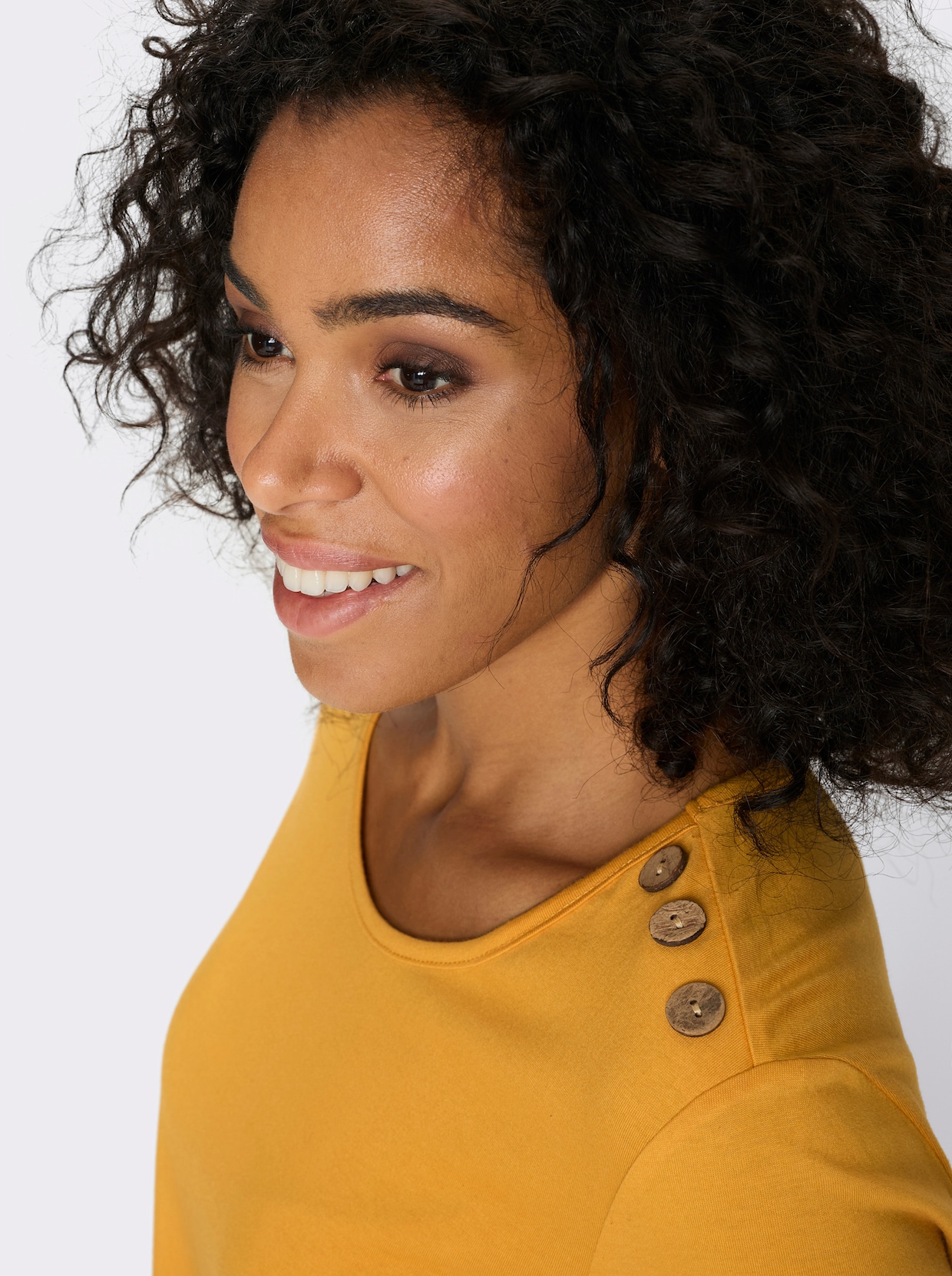 Lang shirt met sierknopen - oker