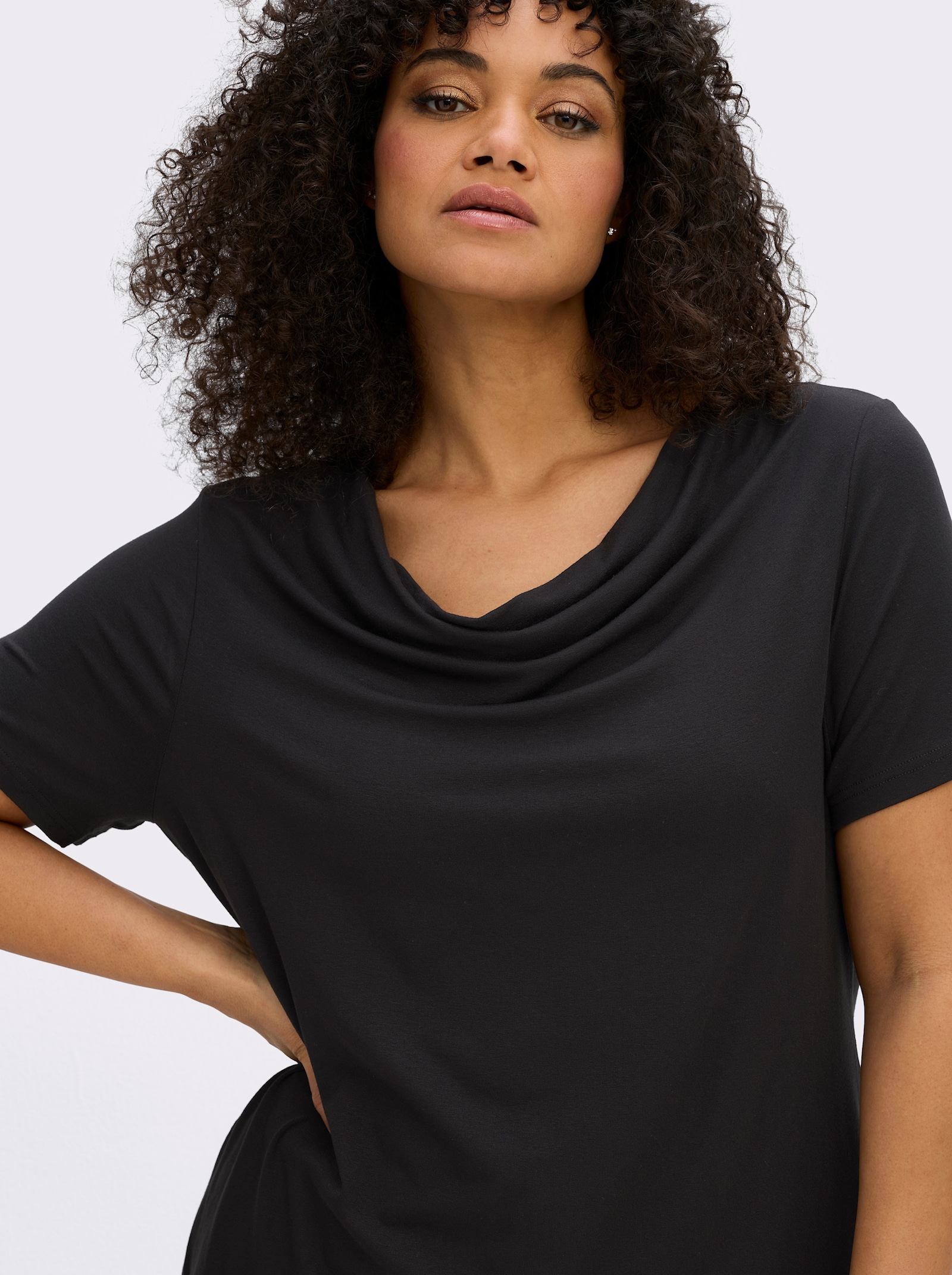 Wasserfallshirt mit kurzen Ärmeln - schwarz