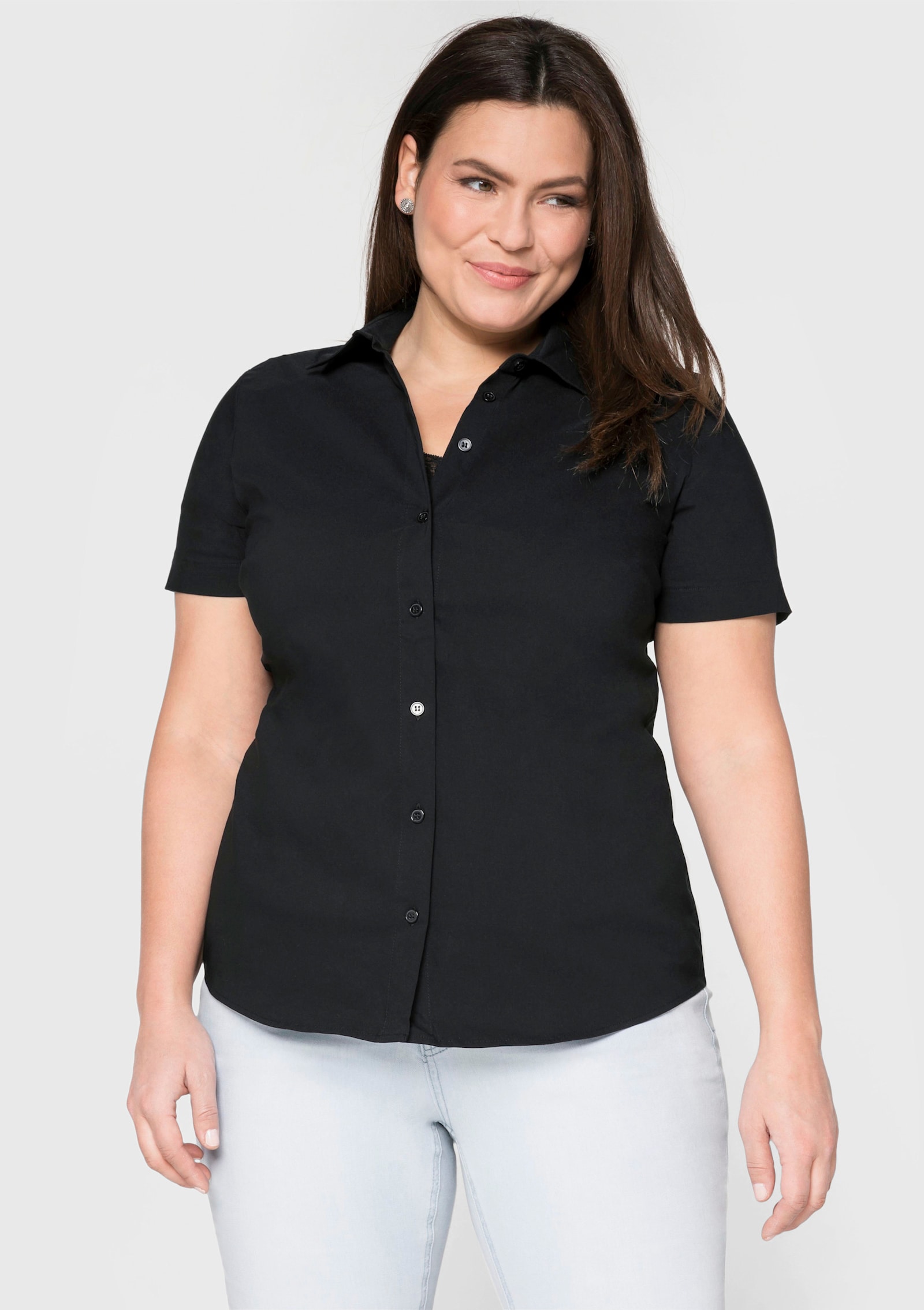 sheego Stretchblouse met korte mouwen, licht getailleerd - zwart