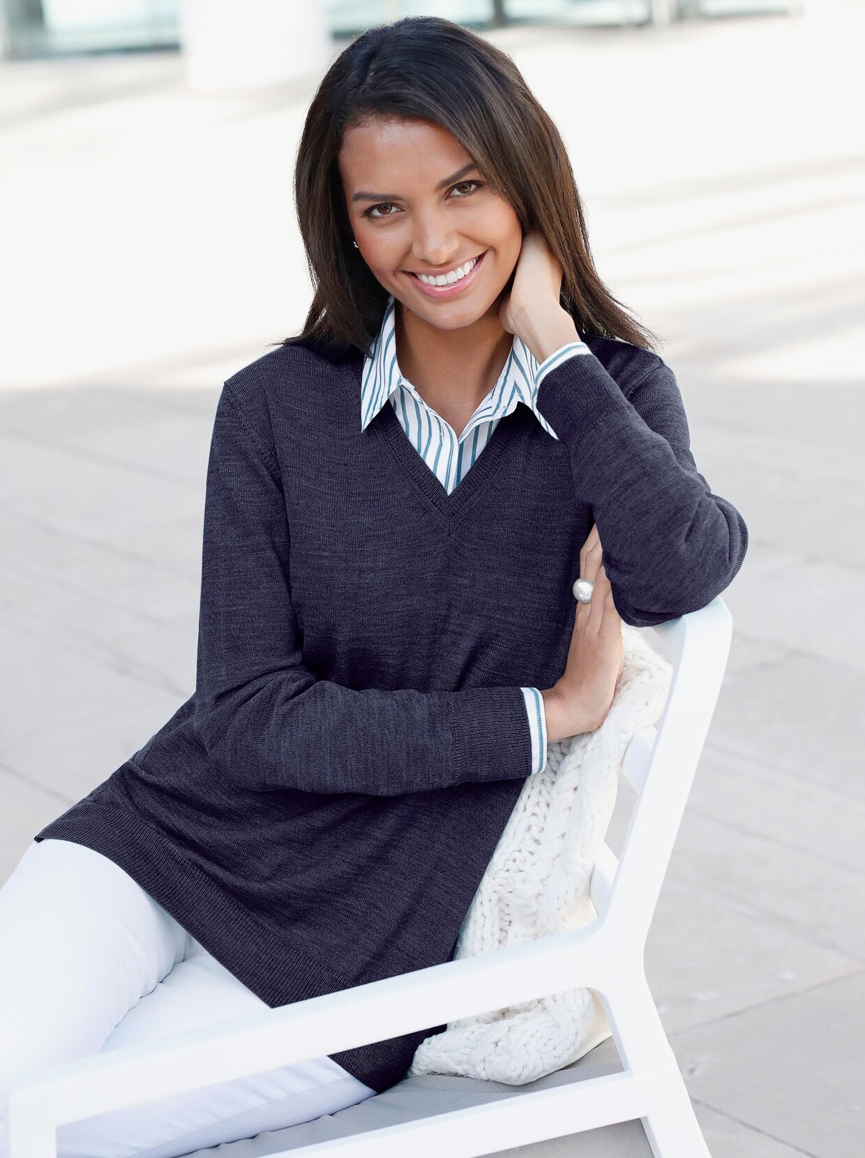 V-Ausschnitt-Pullover - marine