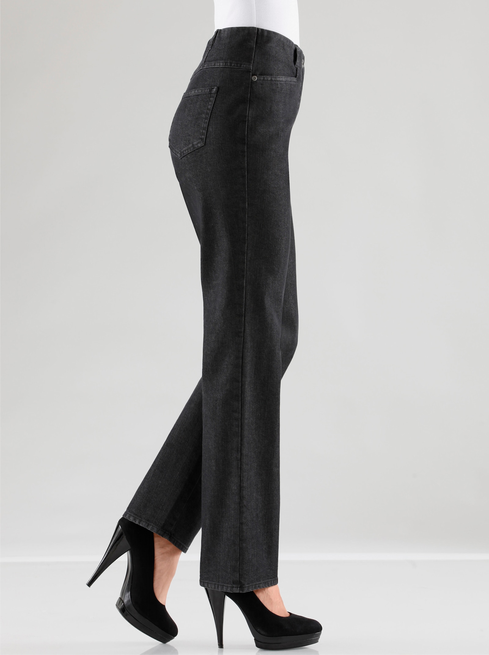 Cosma Jeans mit innenliegendem Dehnbund - schwarz