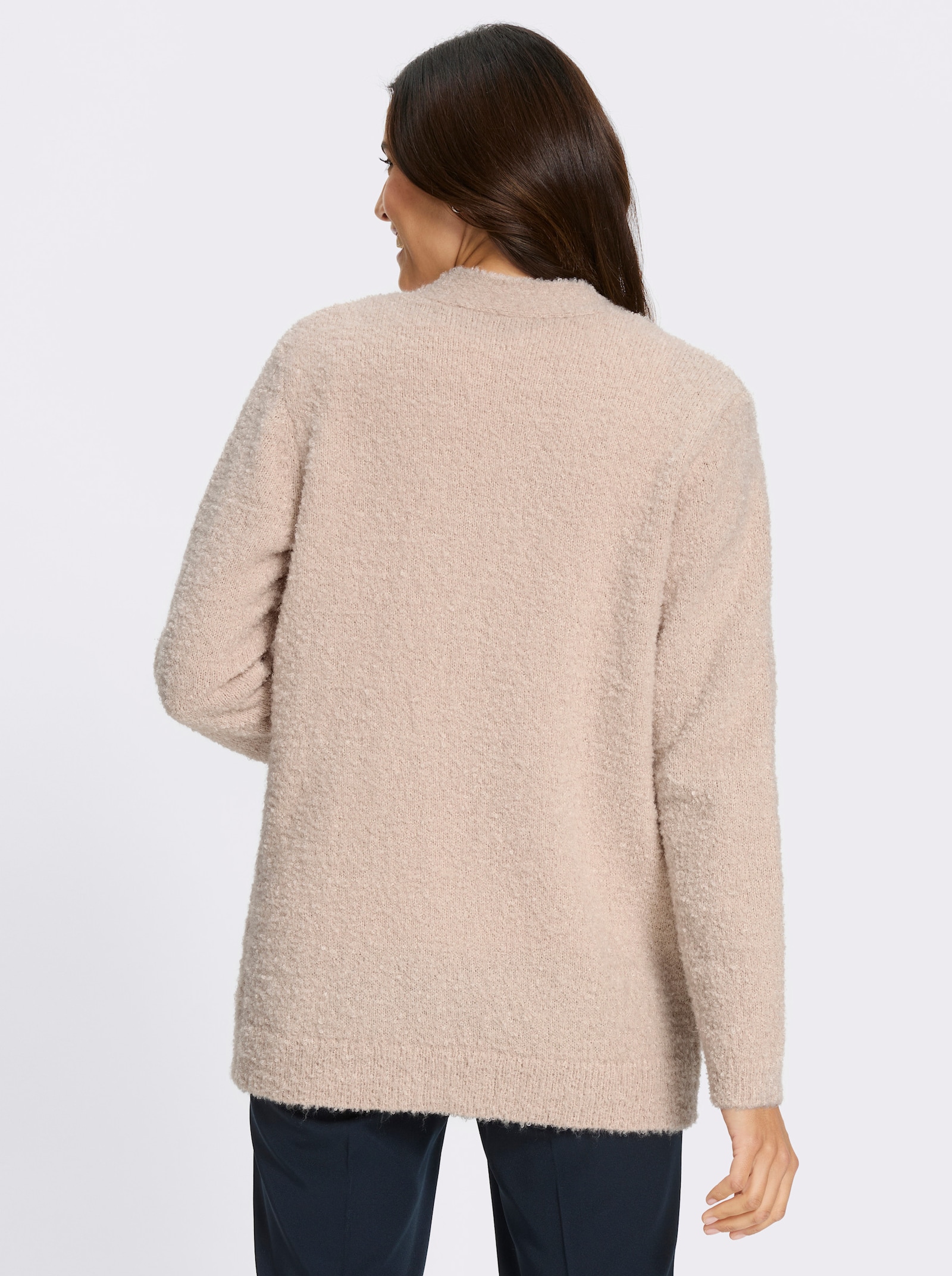 Strickjacke aus flauschigem Bouclé-Garn - elfenbein