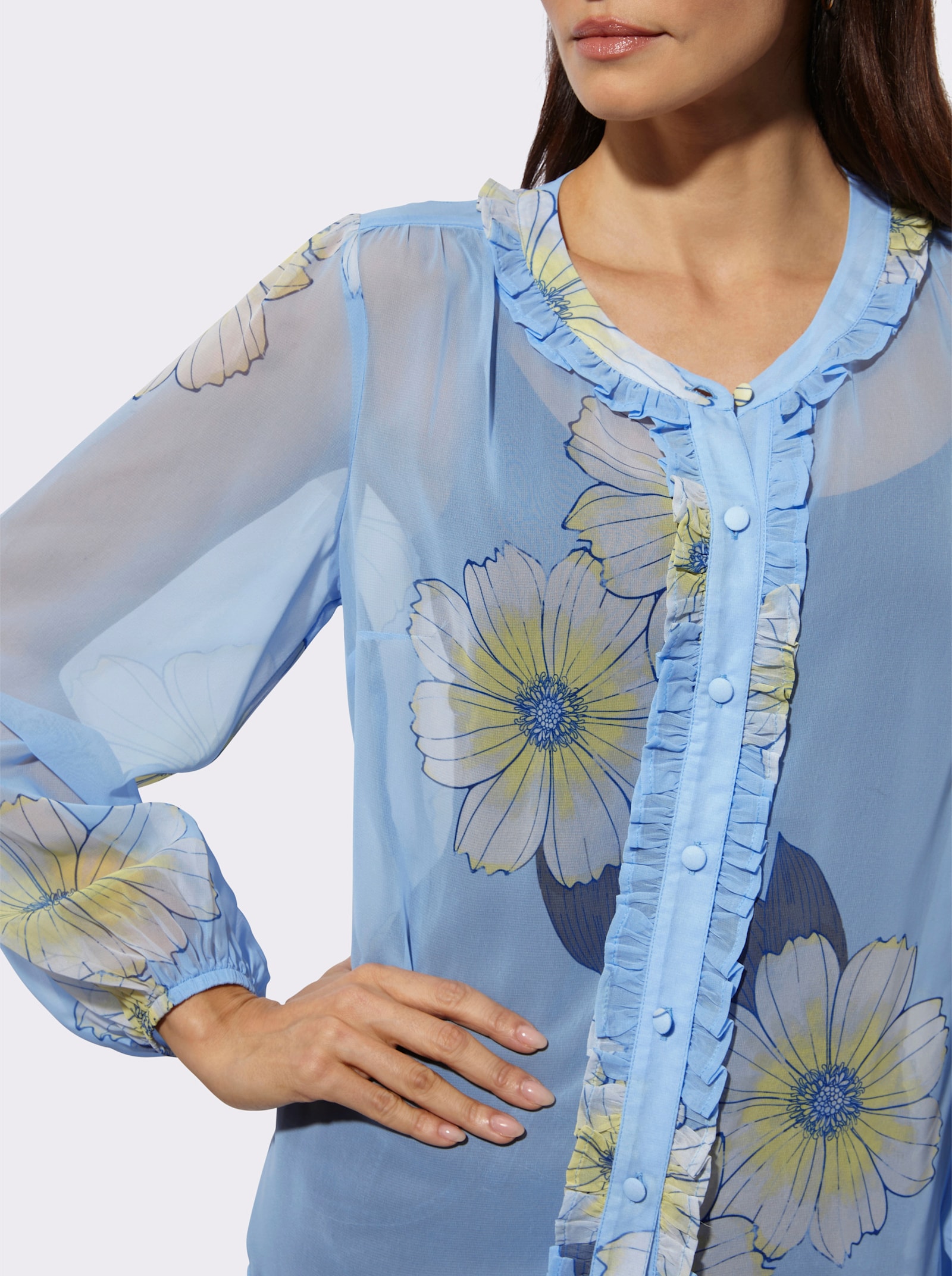 Druckbluse mit romantischen Rüschen - eisblau-ecru-bedruckt