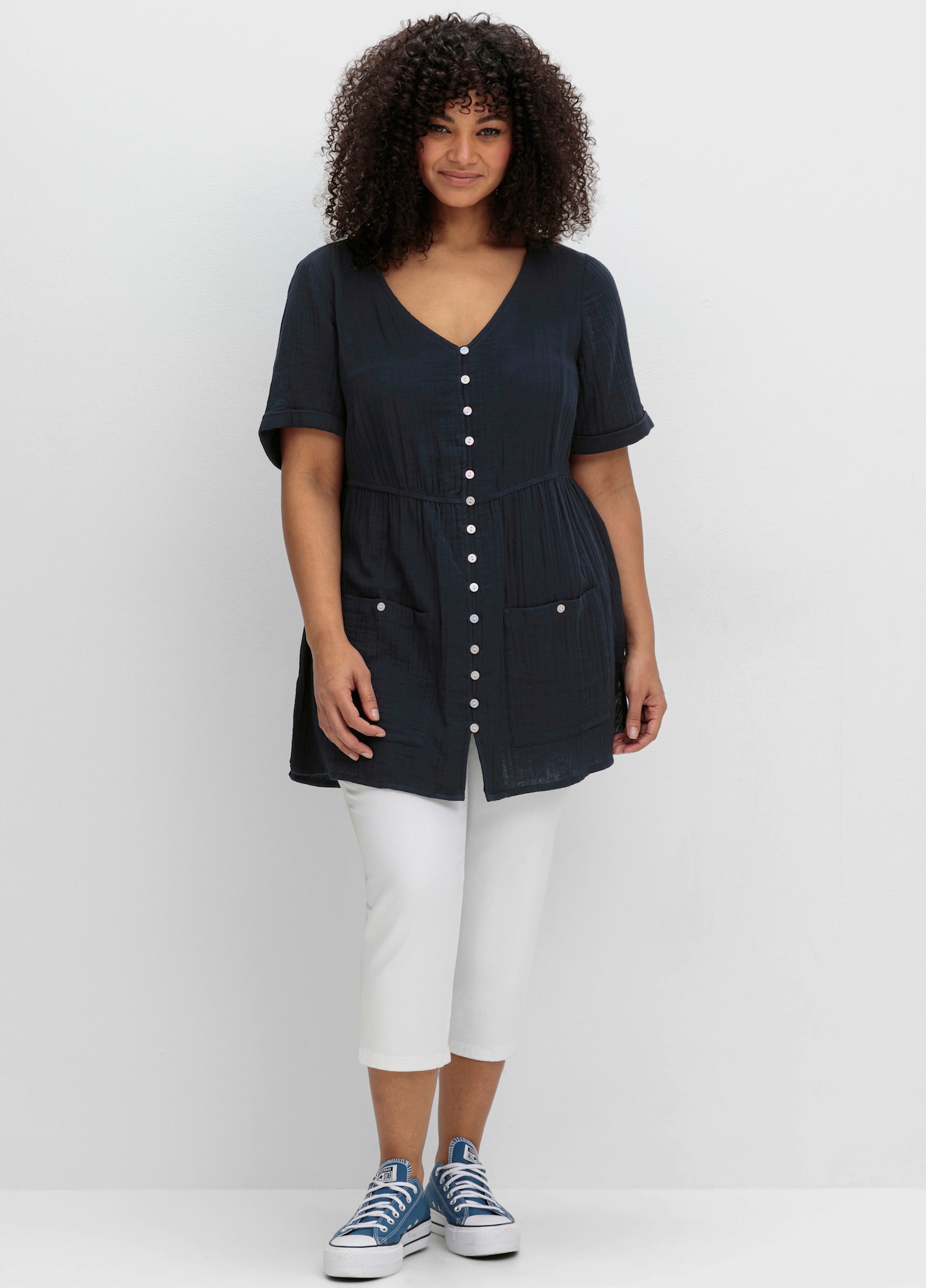 sheego by Joe Browns Longbluse mit Knopfleiste und Taschen. - marine