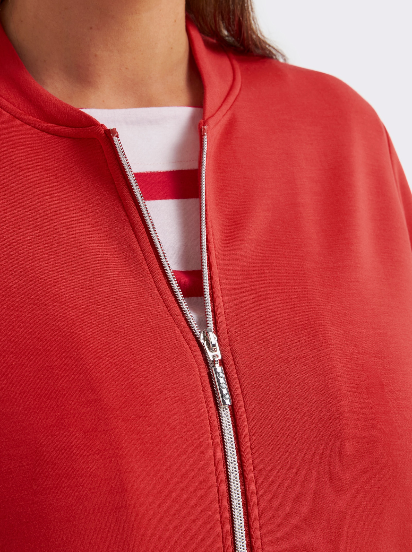 sheego Shirtjacke mit Reißverschluss - erdbeere